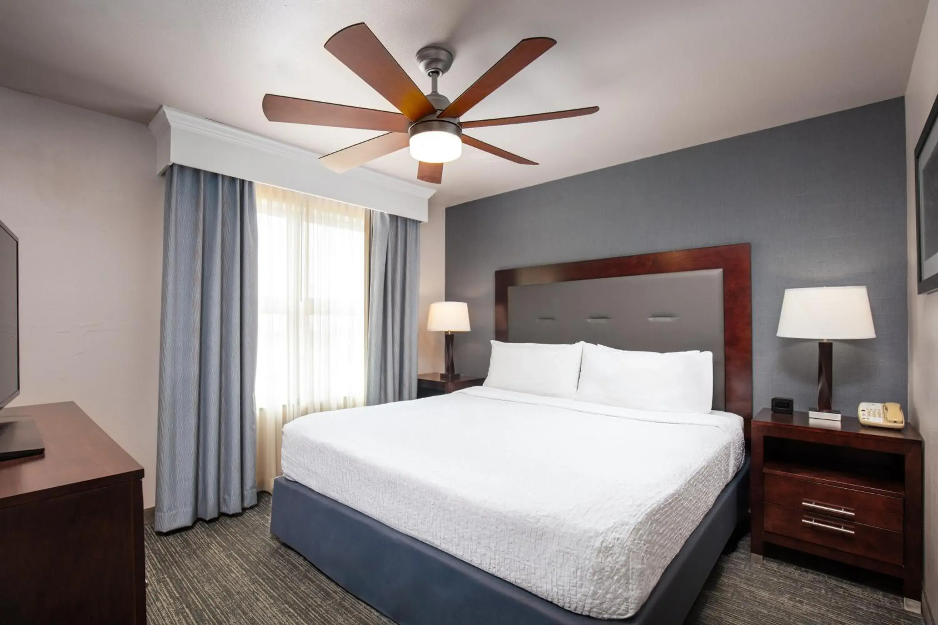 One-Bedroom Queen Suite with Two Queen Beds - Non-Smoking in Homewood Suites by Hilton Fairfield-Napa Valley Area One-Bedroom Queen Suite with Two Queen Beds - Non-Smoking in Homewood Suites by Hilton Fairfield-Napa Valley Area