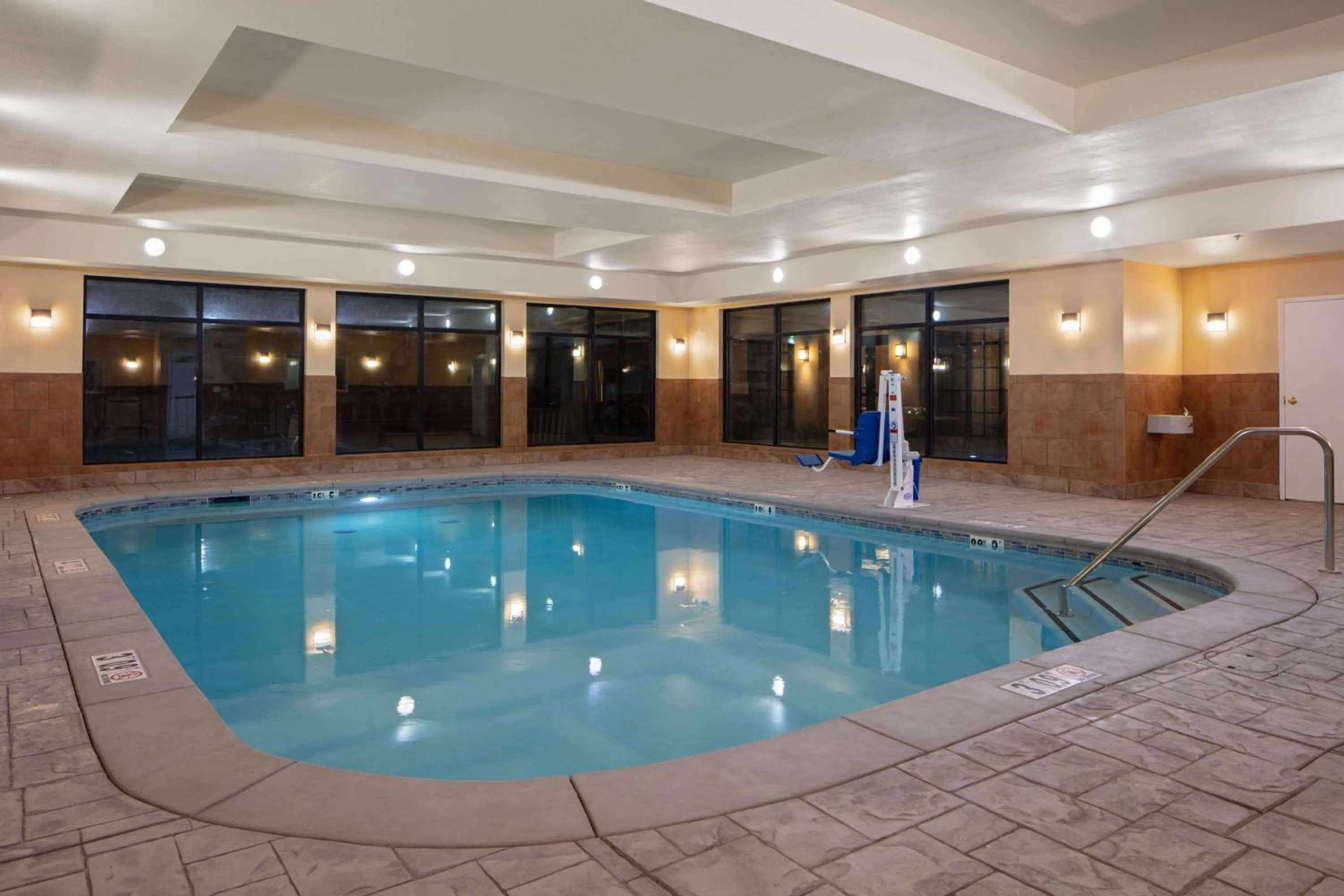 Pool view in Homewood Suites by Hilton Fairfield-Napa Valley Area