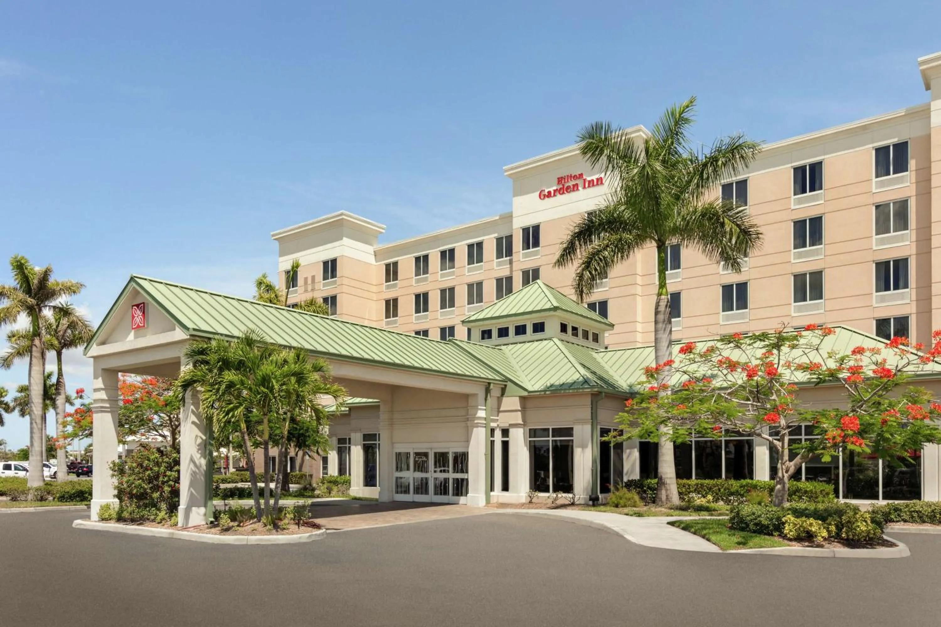Property building in Hilton Garden Inn Fort Myers Airport/FGCU
