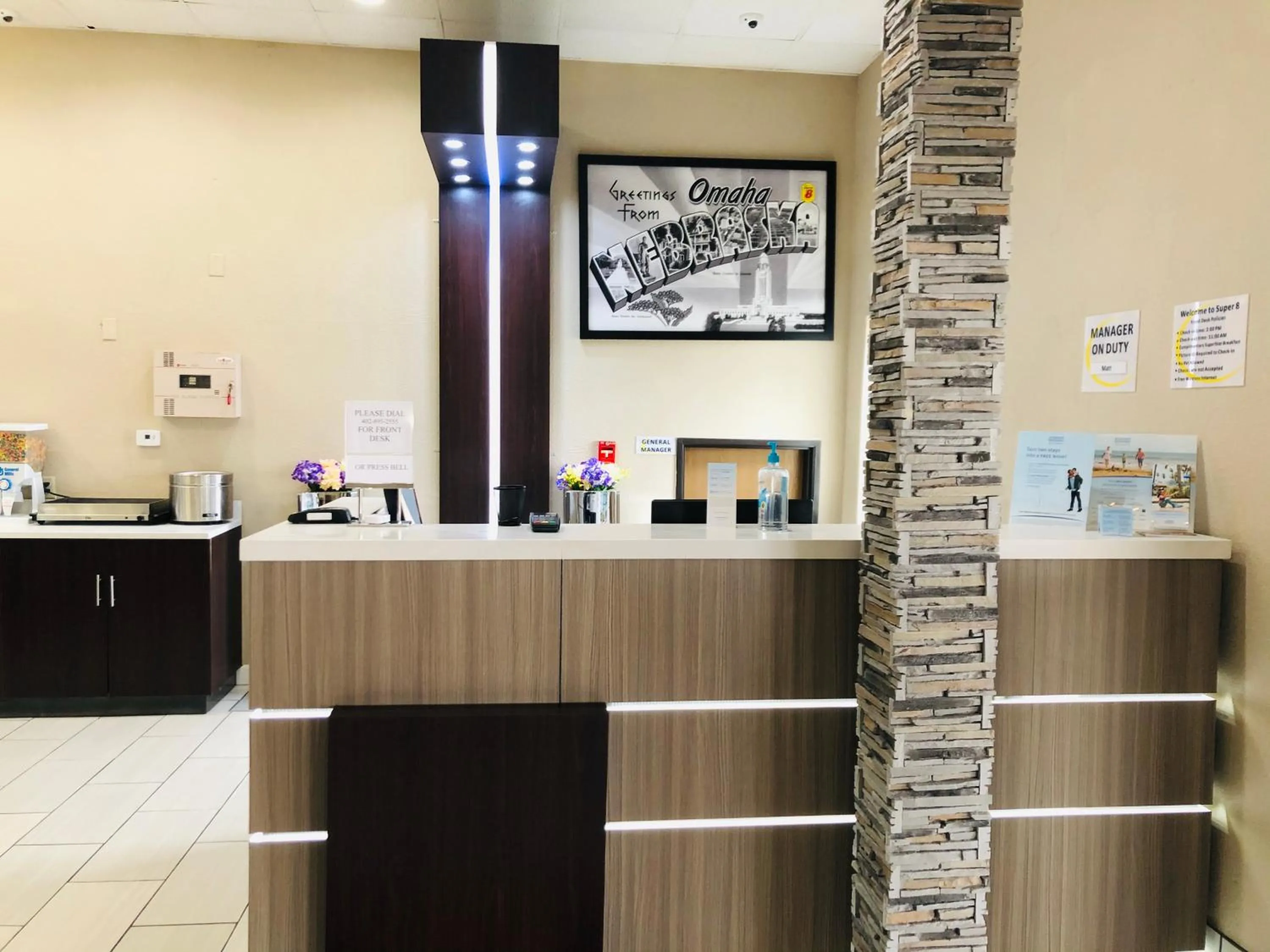 Lobby or reception in Super 8 by Wyndham Omaha SW