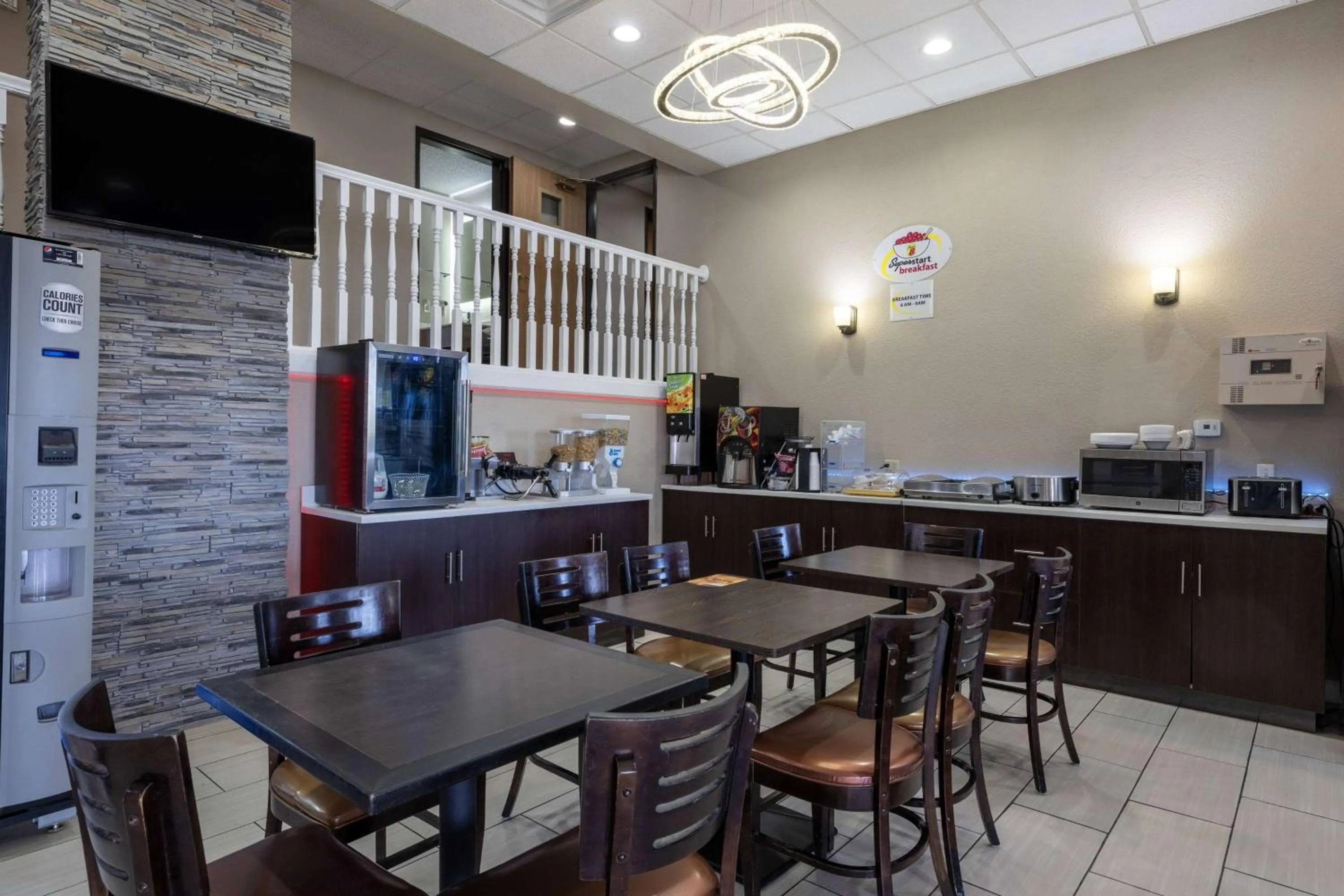 Breakfast in Super 8 by Wyndham Omaha SW