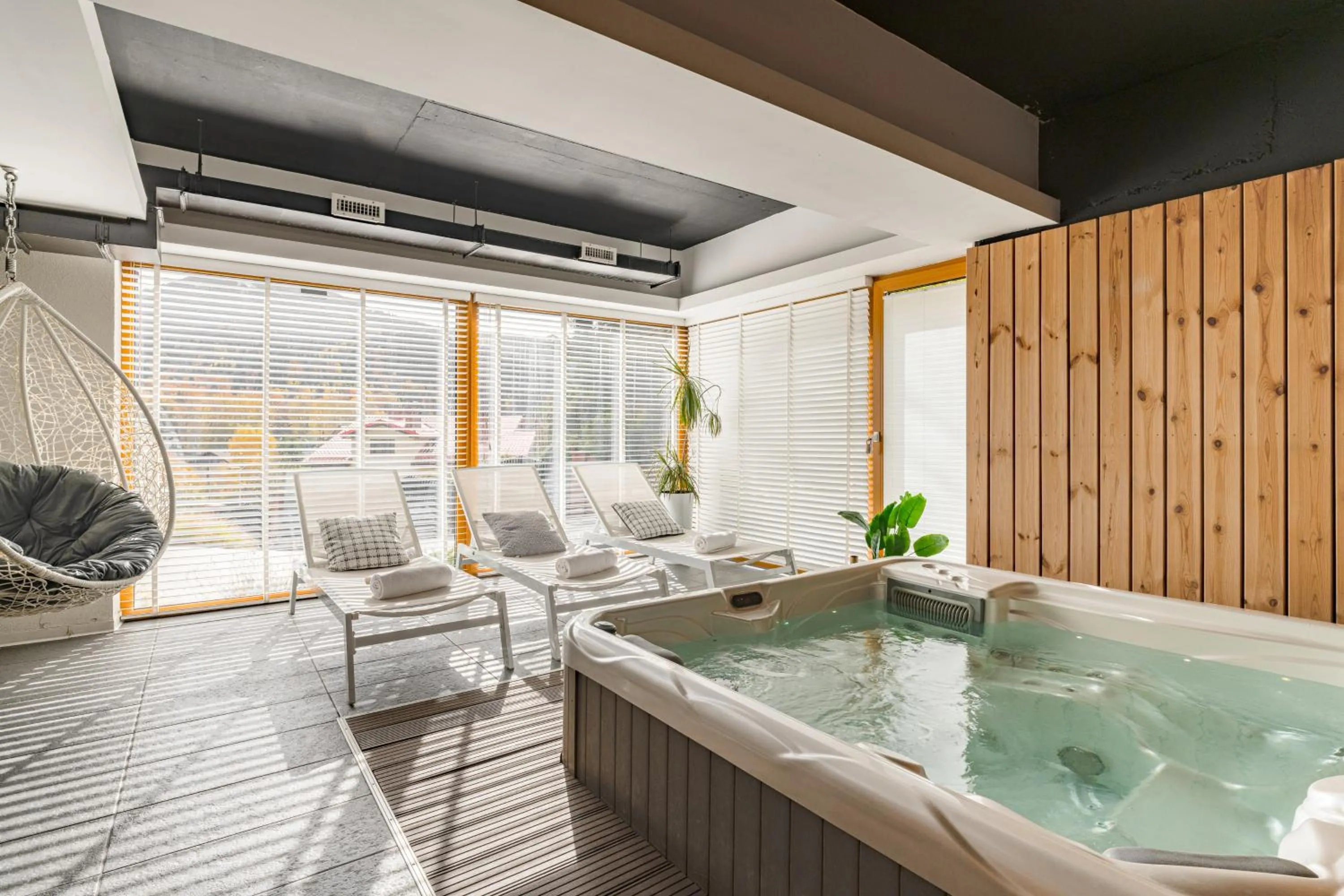 Hot Tub in Apartamenty Willowa