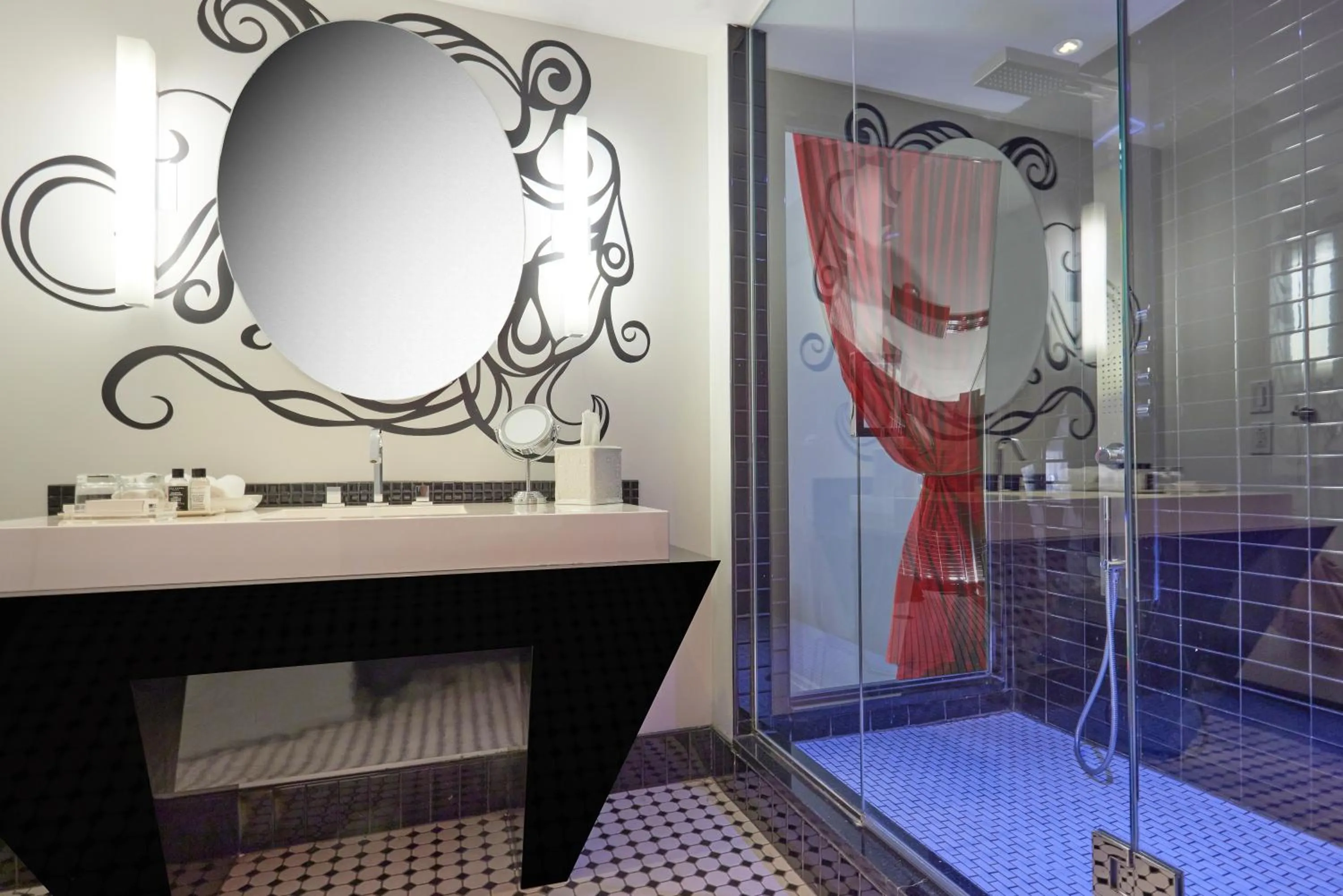 Bathroom in Hotel Chez Swann