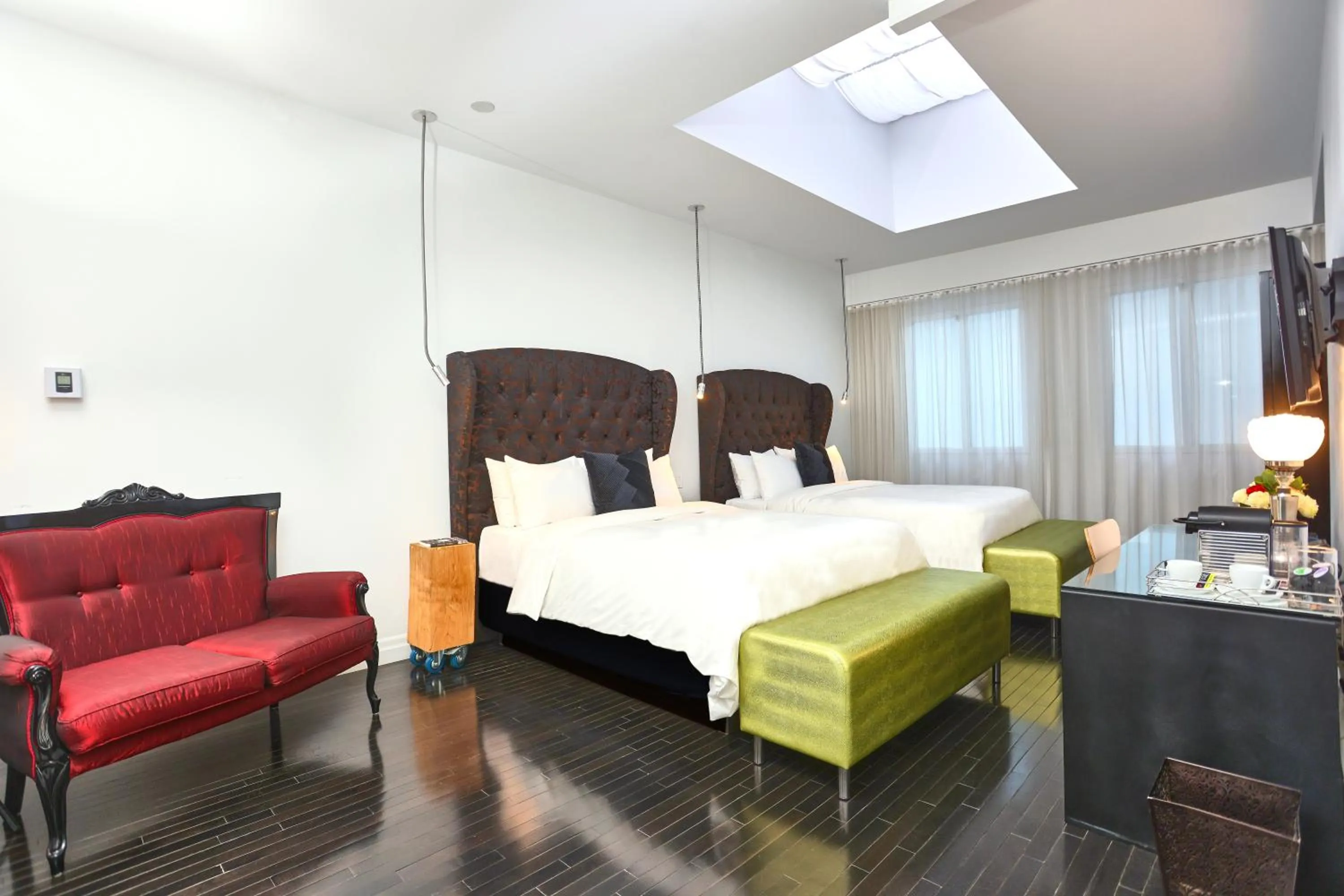 Photo of the whole room, Bed in Hotel Chez Swann