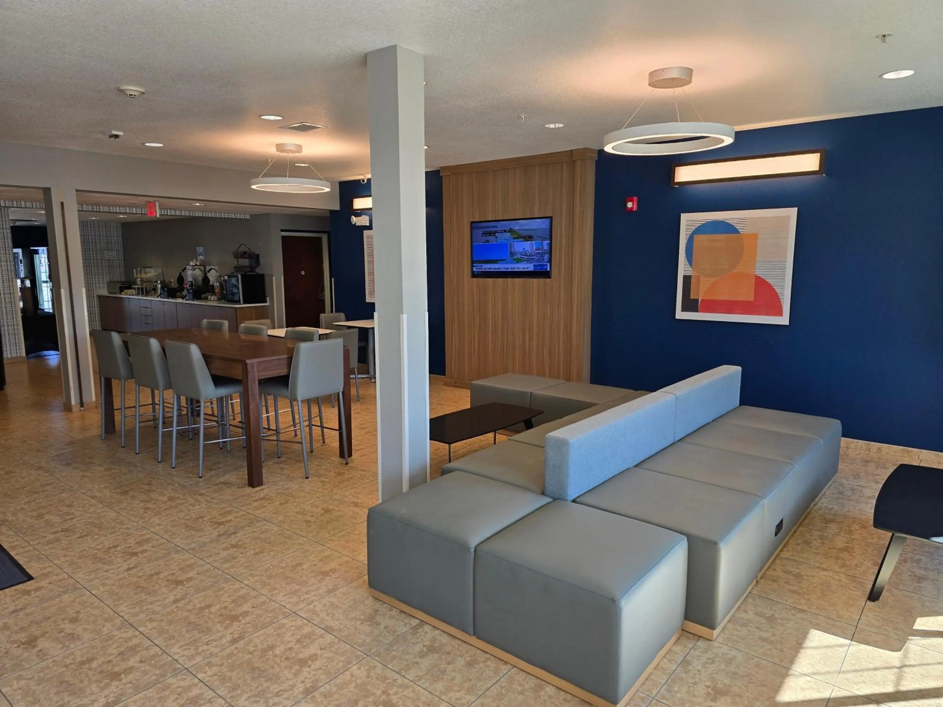 Lobby or reception in Microtel Inn & Suites by Wyndham Bluffs