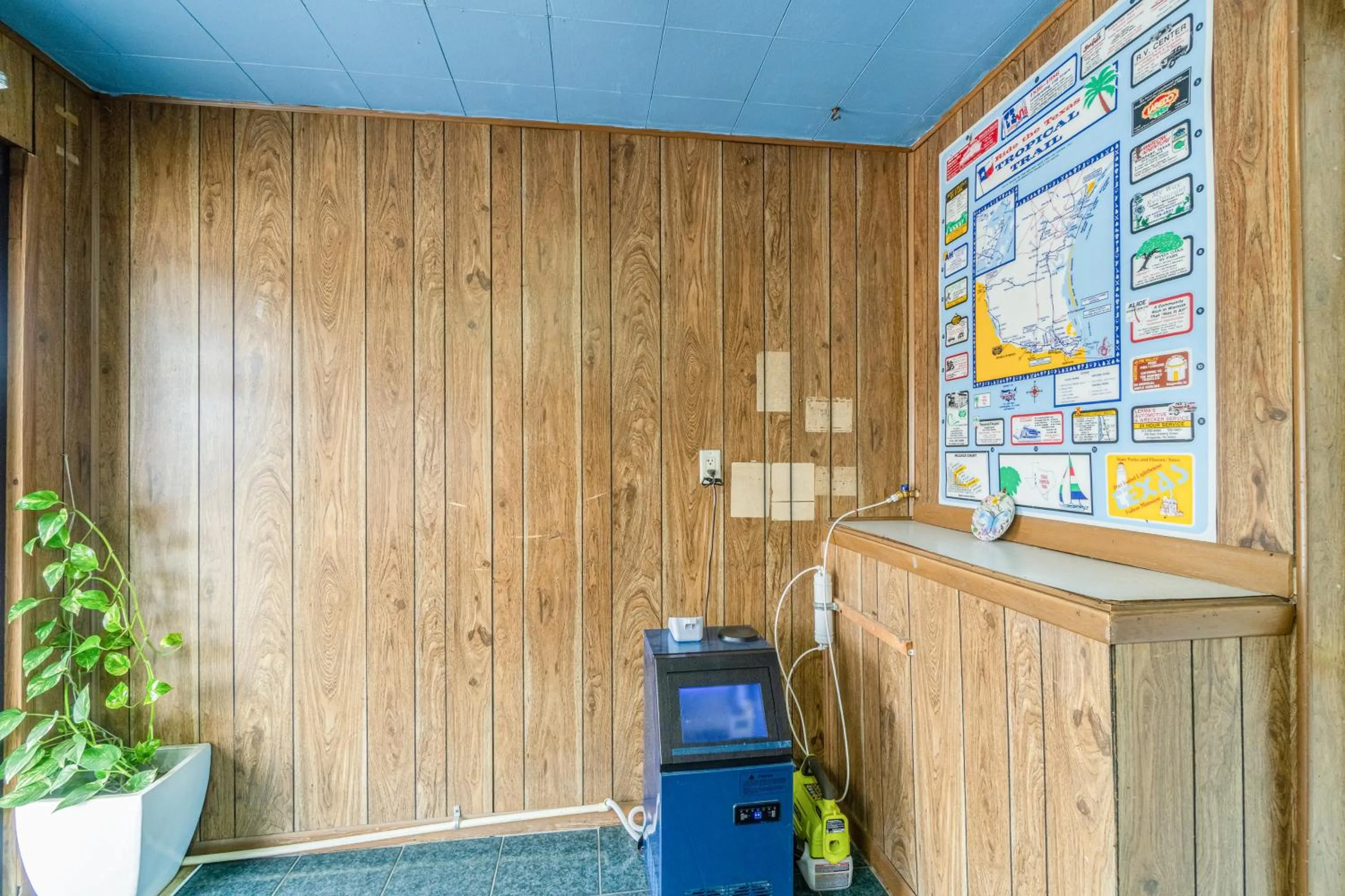 Lobby or reception in OYO Budget Inn Falfurrias Hwy 281