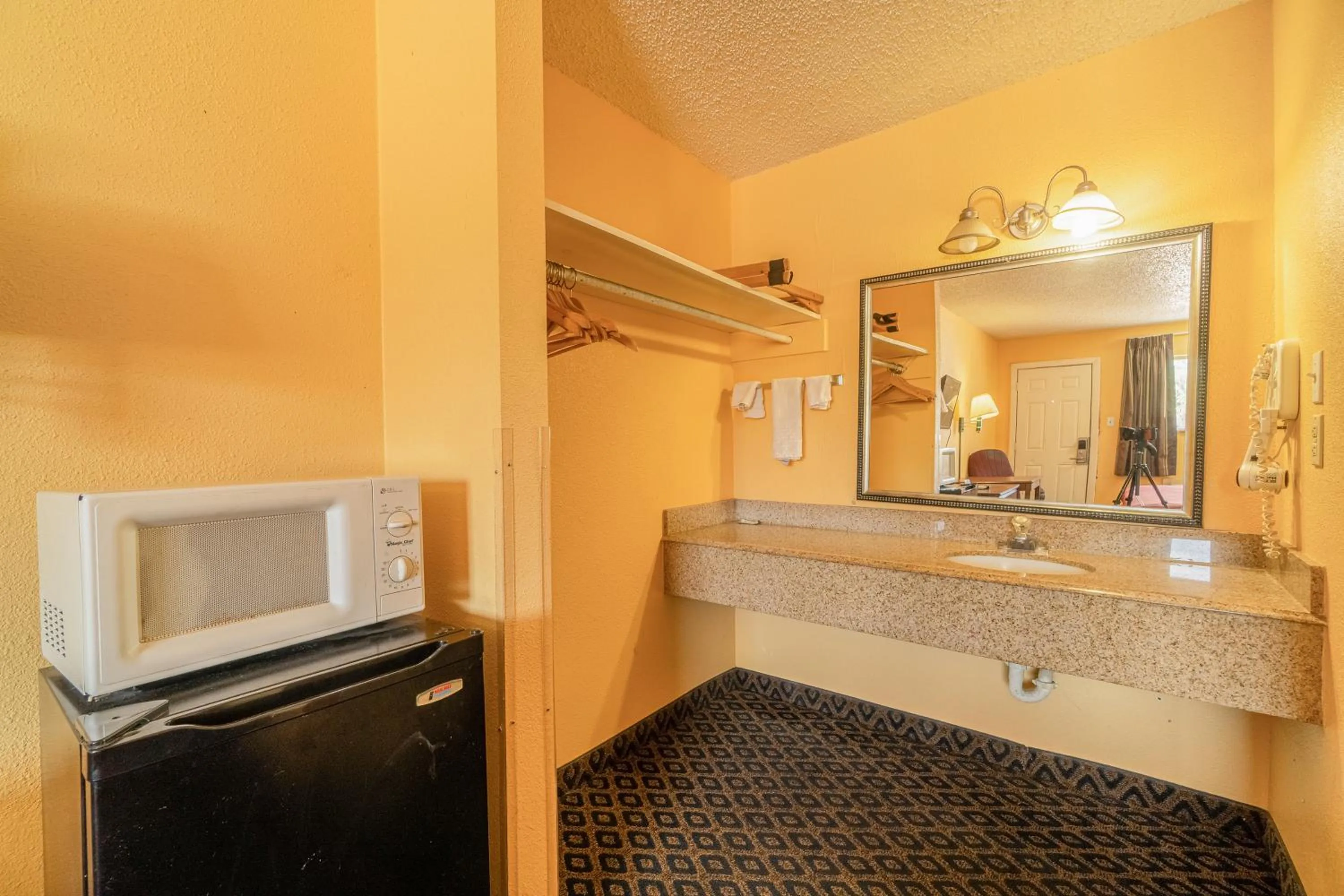 Bathroom in OYO Budget Inn Falfurrias Hwy 281