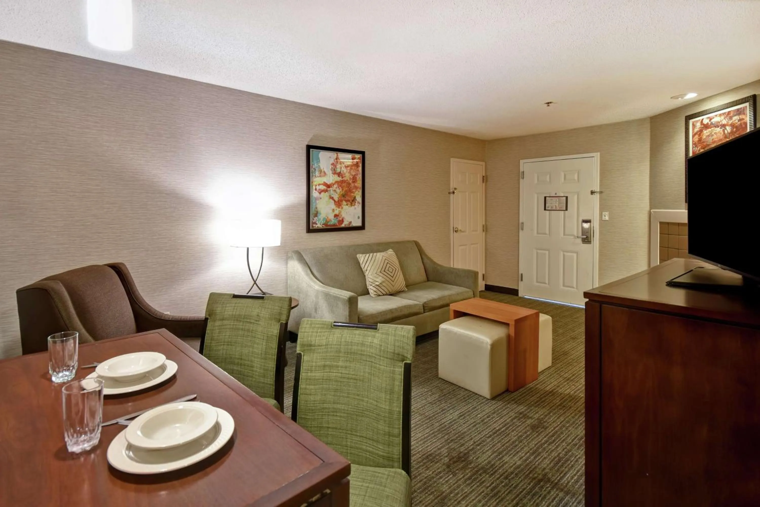 Living room in Homewood Suites by Hilton Atlanta-Galleria/Cumberland