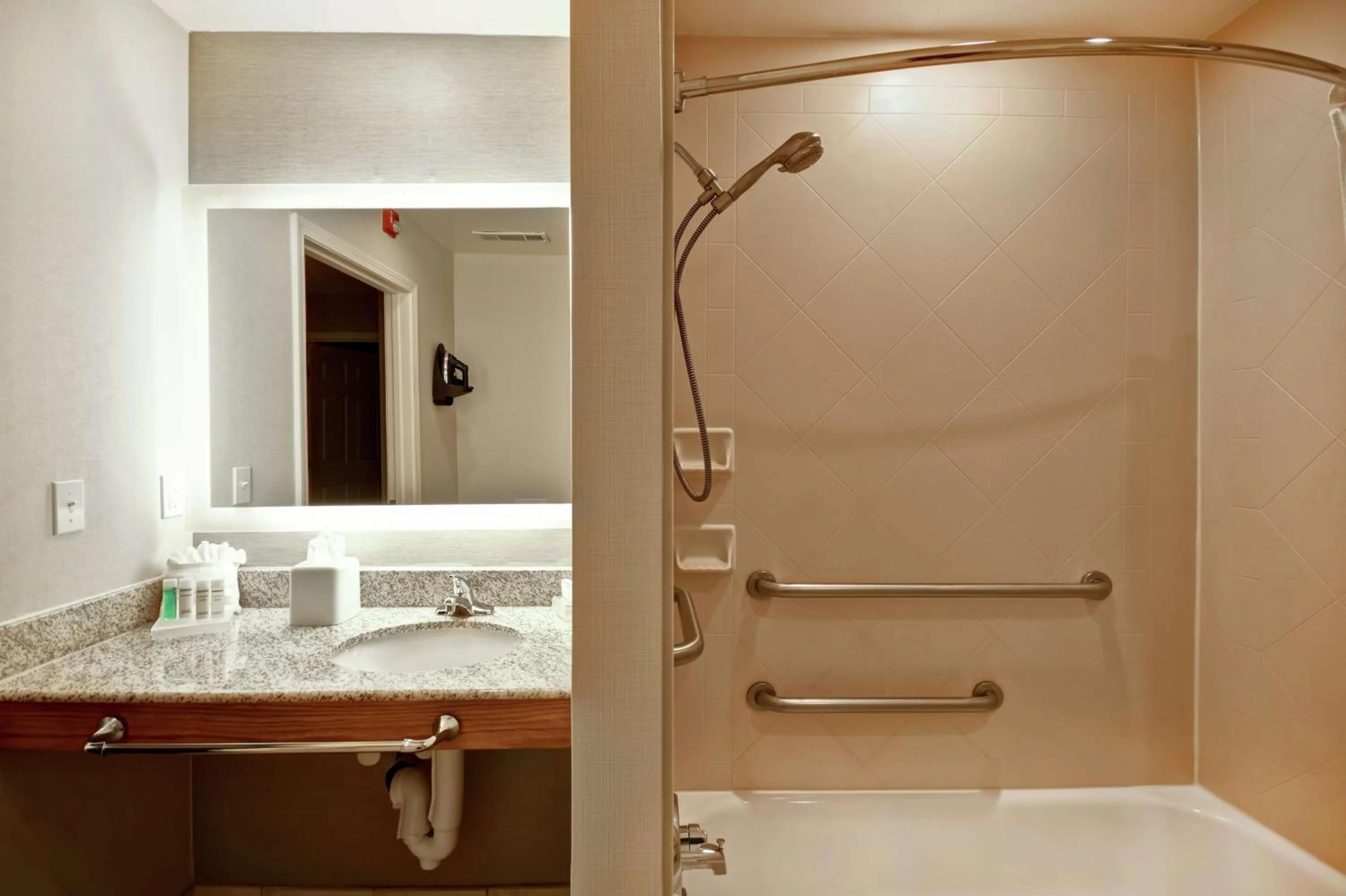 Bathroom in Homewood Suites by Hilton Atlanta-Galleria/Cumberland