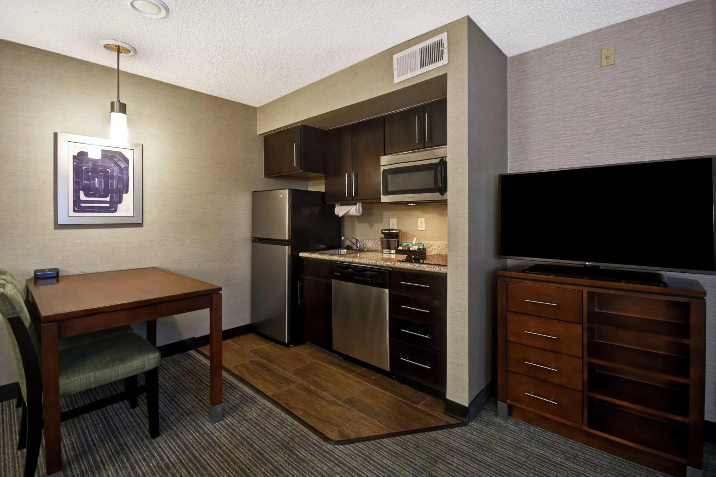 Bedroom in Homewood Suites by Hilton Atlanta-Galleria/Cumberland
