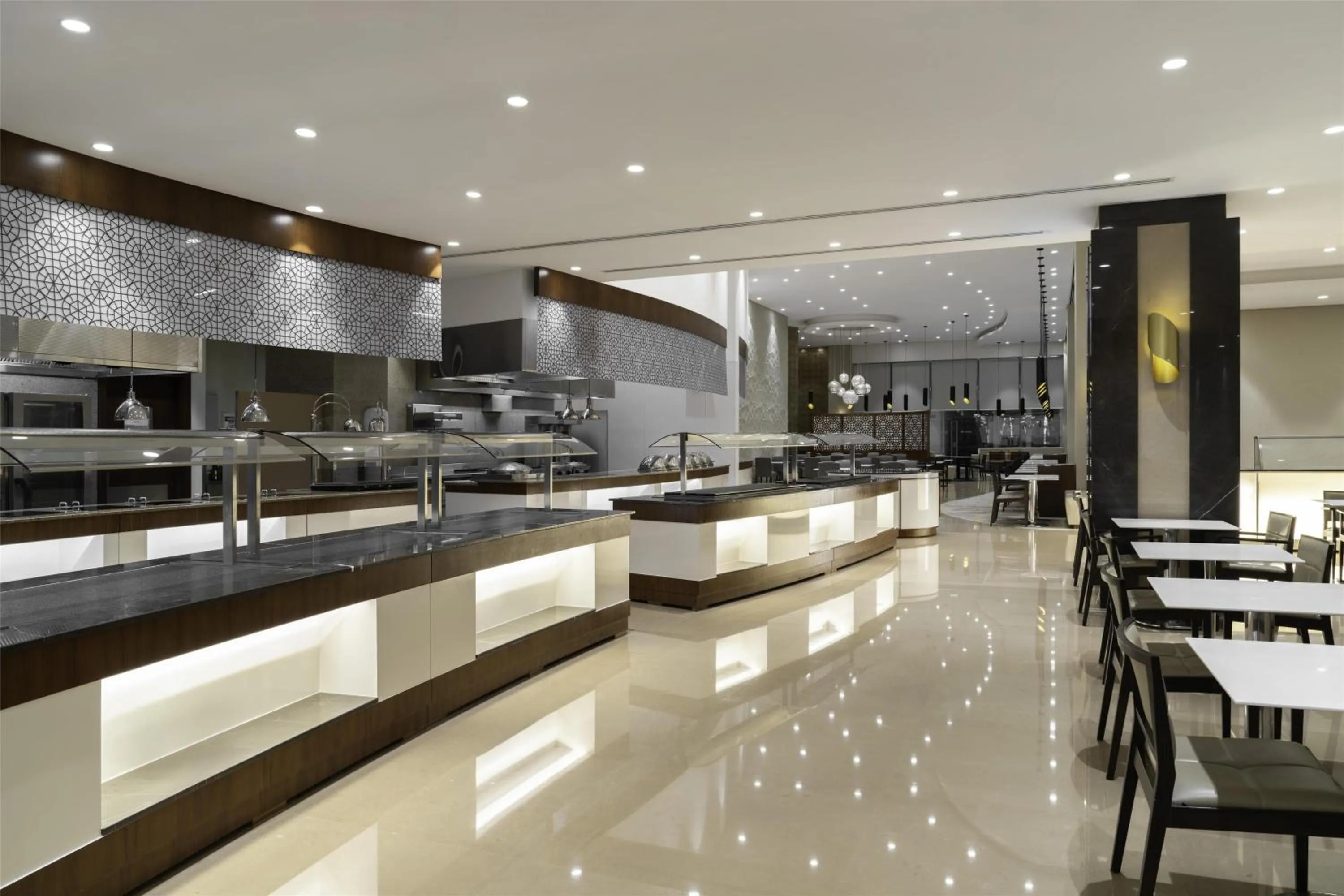 Restaurant/places to eat in Radisson Blu Hotel and Convention Center, Riyadh Minhal