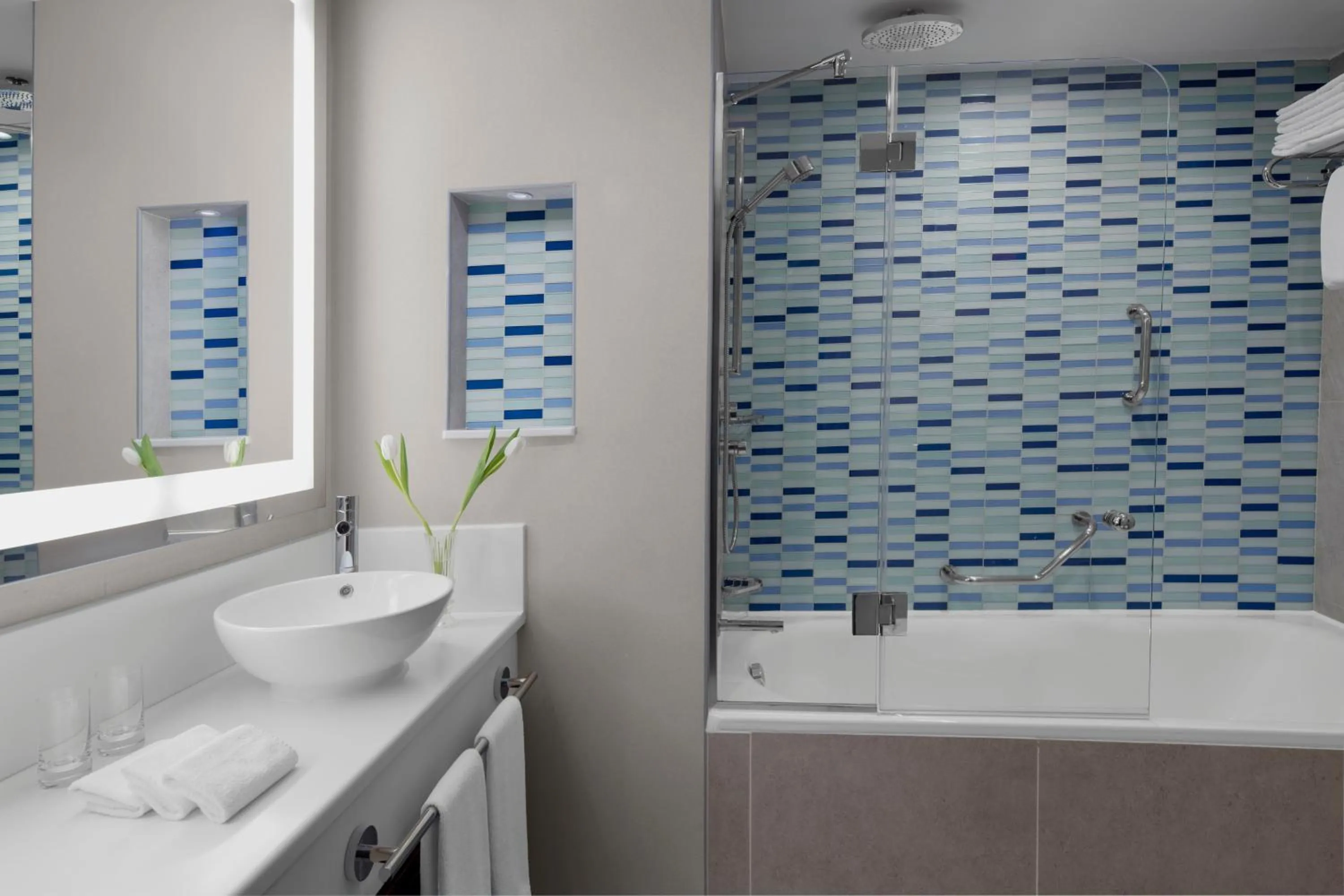 Bathroom in Radisson Blu Hotel and Convention Center, Riyadh Minhal