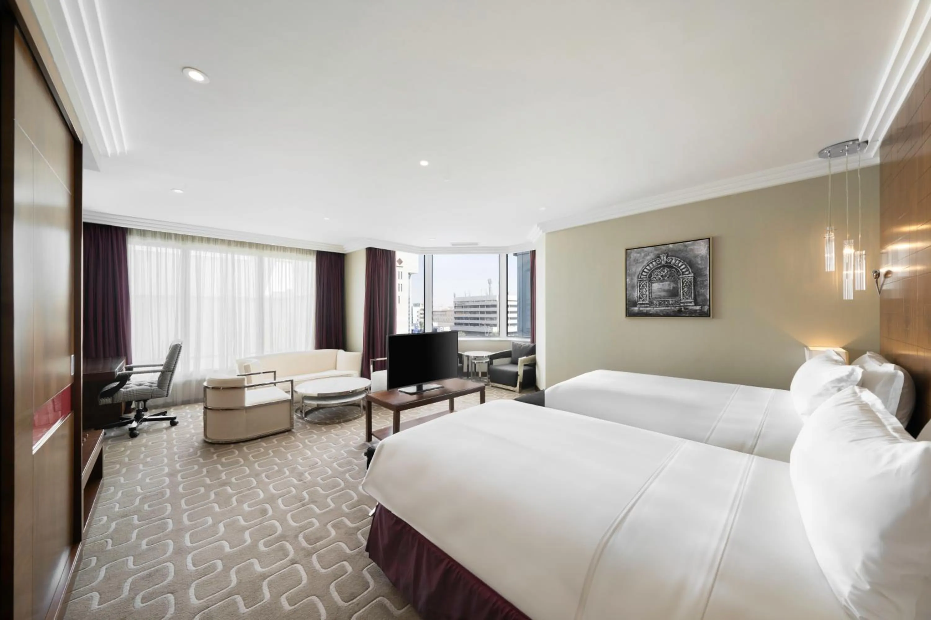 Bedroom, Bed in Radisson Blu Hotel and Convention Center, Riyadh Minhal