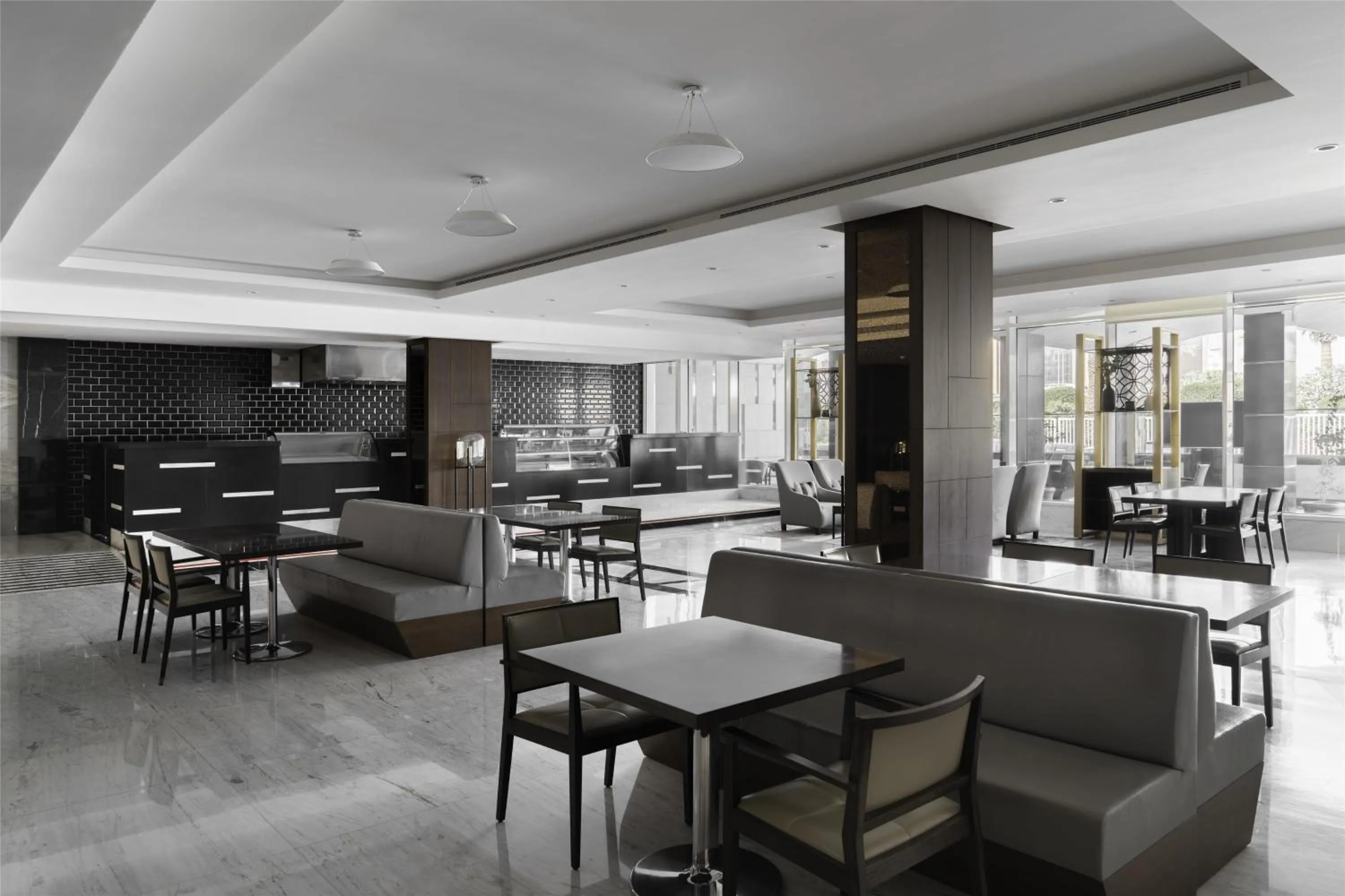 Restaurant/places to eat in Radisson Blu Hotel and Convention Center, Riyadh Minhal