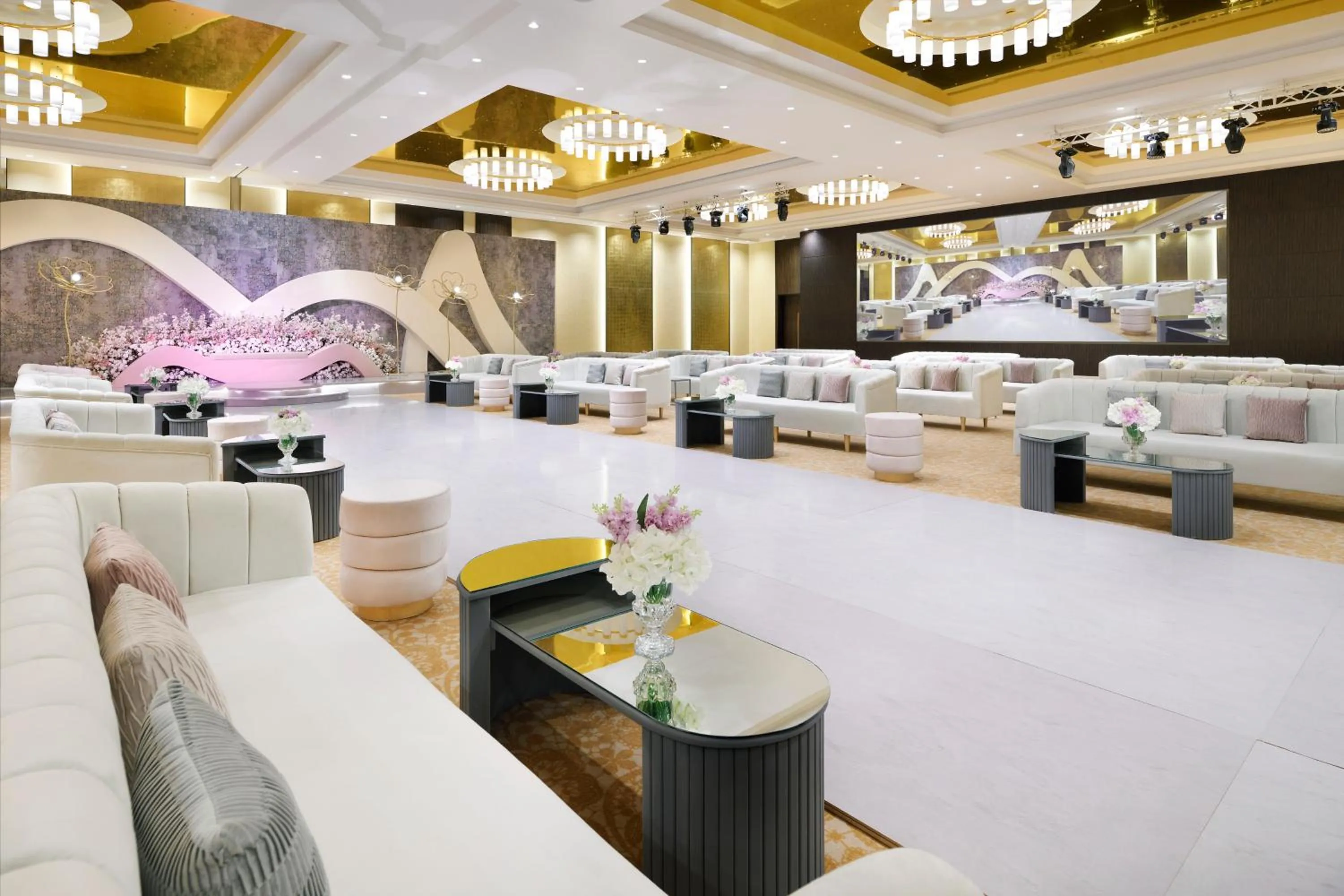 wedding in Radisson Blu Hotel and Convention Center, Riyadh Minhal