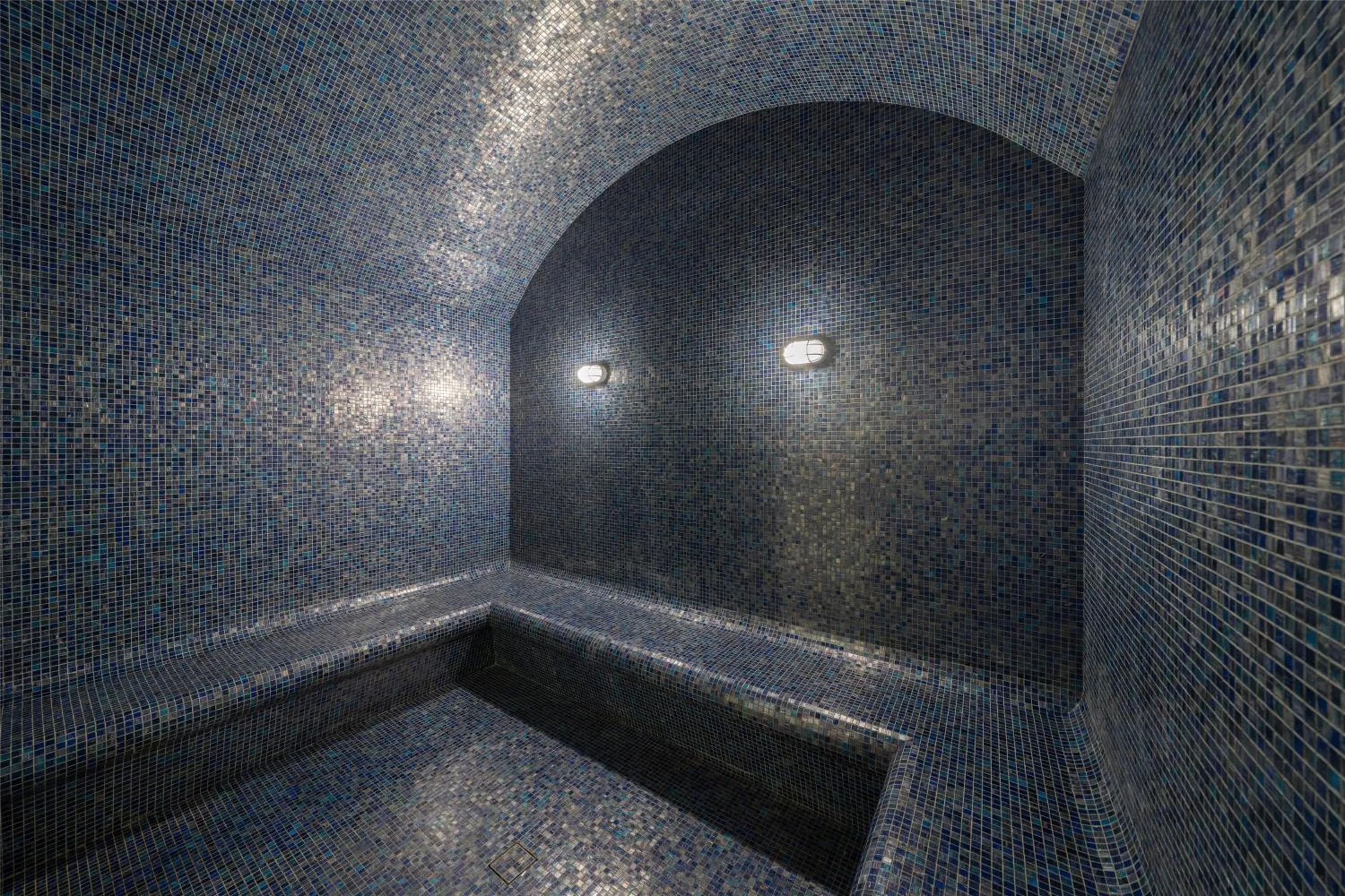 Spa and wellness centre/facilities in Radisson Blu Hotel and Convention Center, Riyadh Minhal