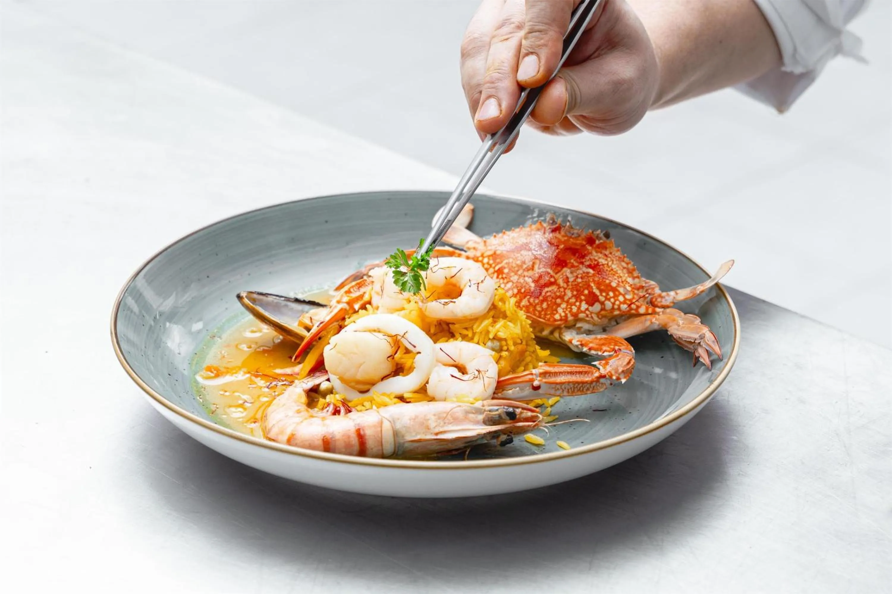 Restaurant/places to eat in Radisson Blu Hotel and Convention Center, Riyadh Minhal