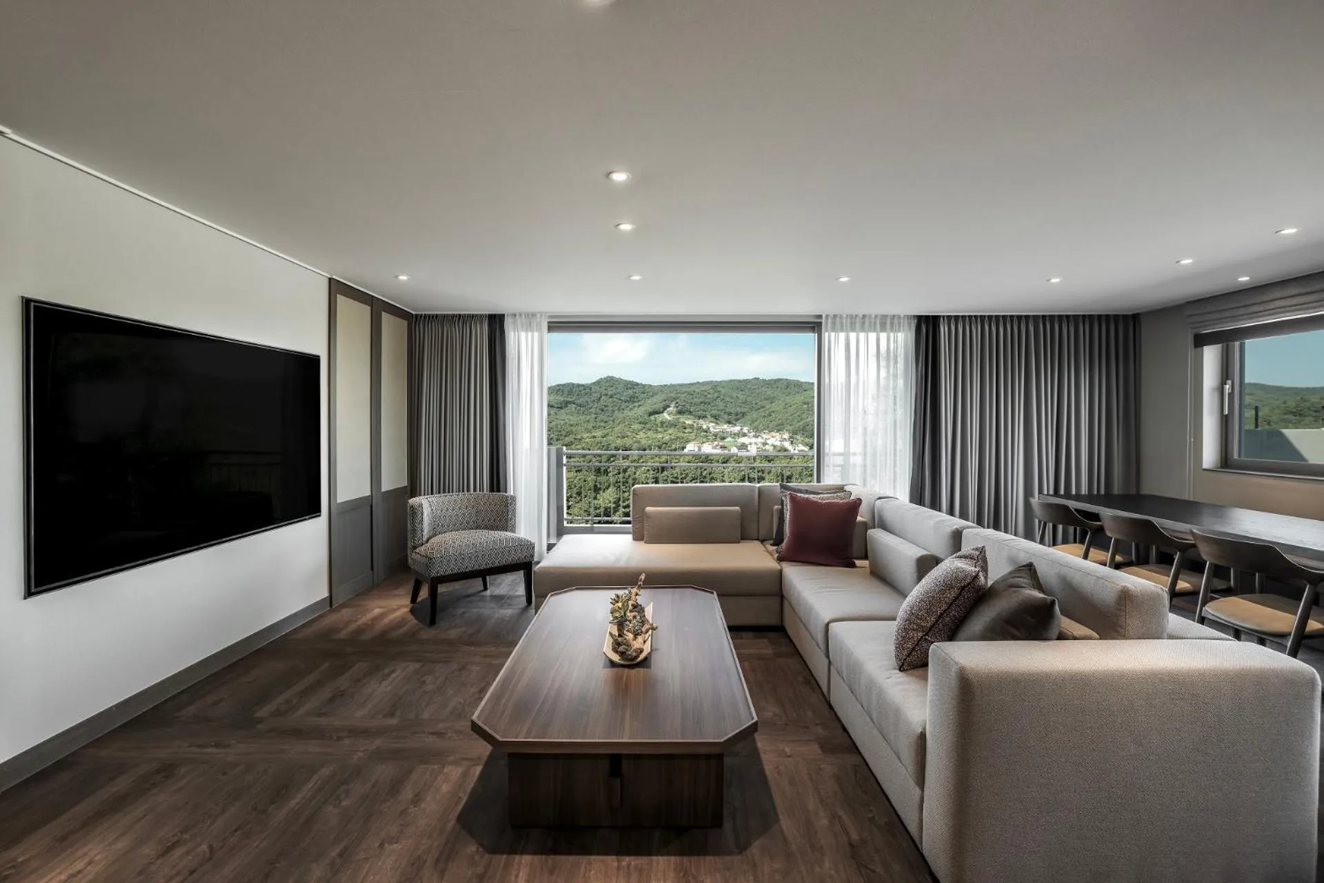 Living room in Kensington Resort Gyeongju