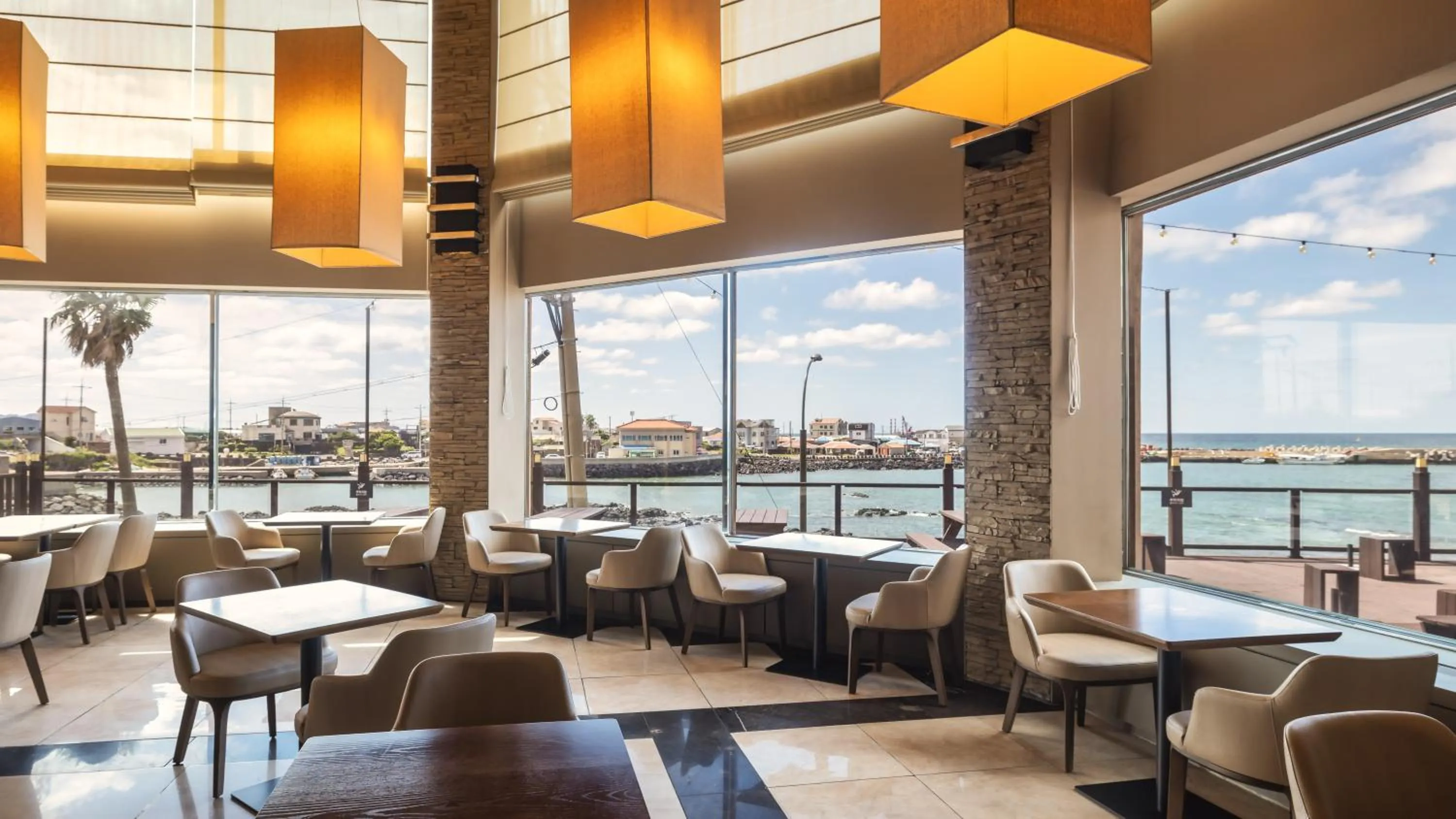 Restaurant/places to eat in Kensington Resort Jeju Hanlim