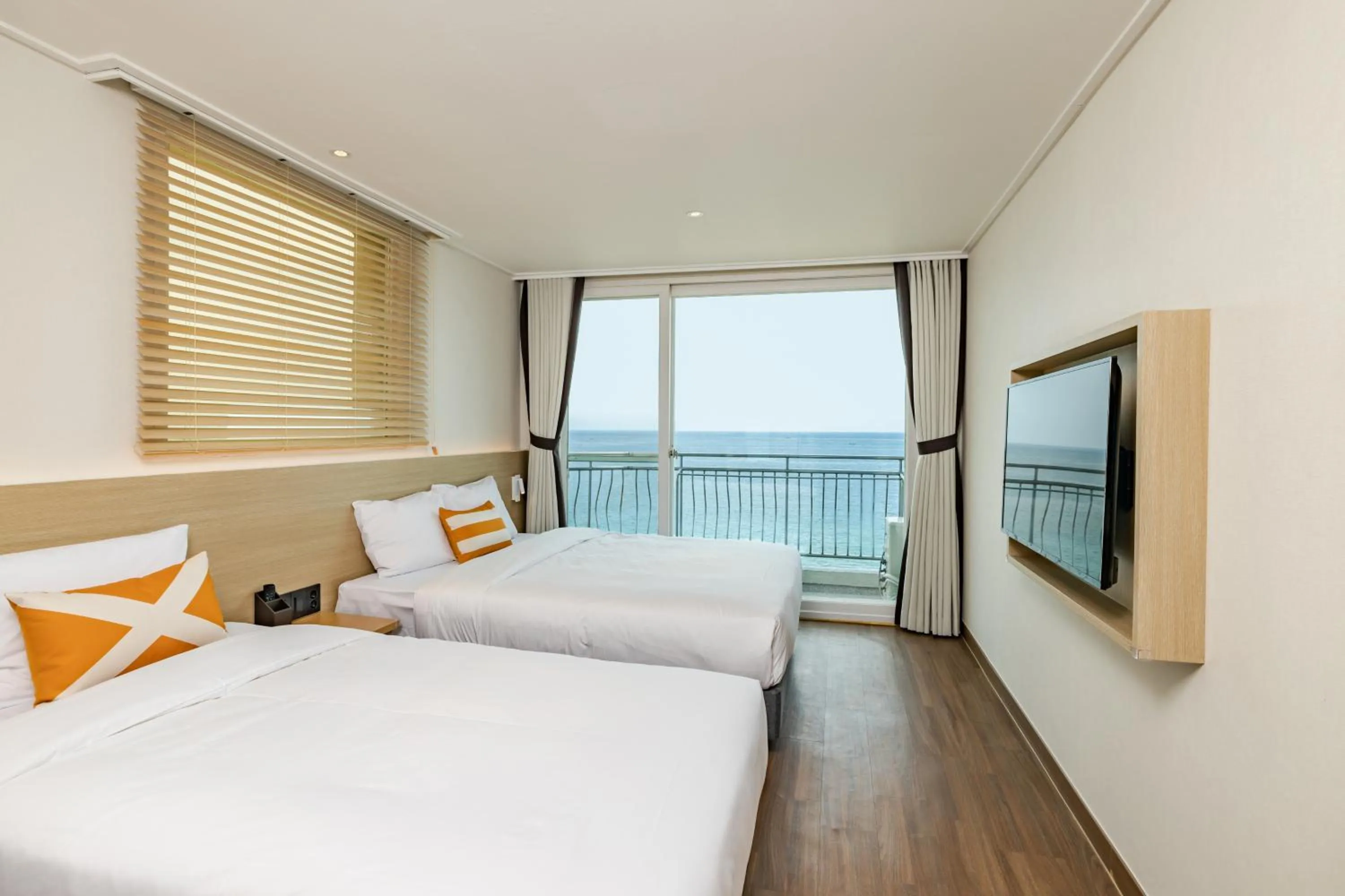 Bed in Kensington Resort Seorak Beach