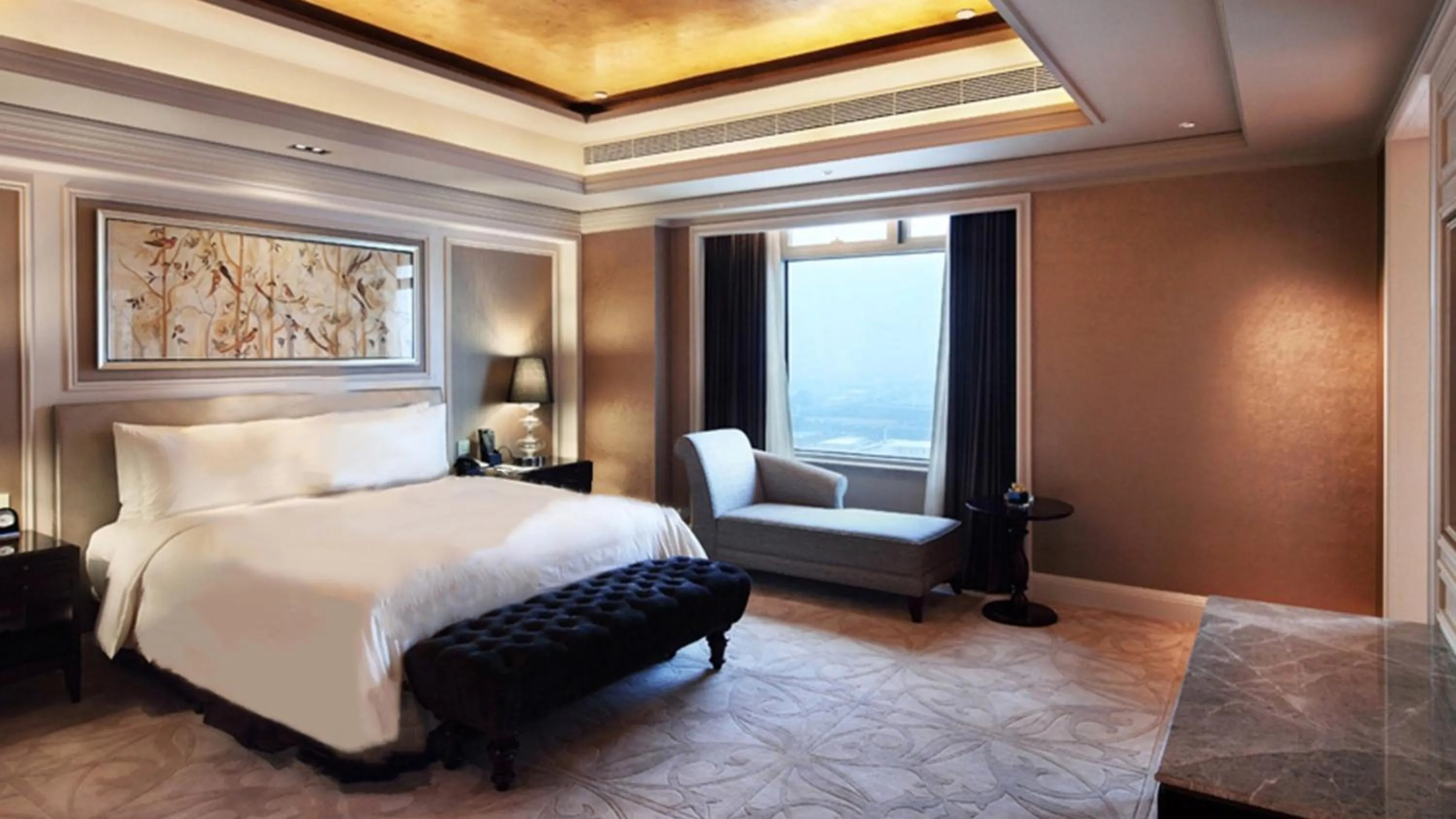Photo of the whole room, Bed in InterContinental Foshan by IHG