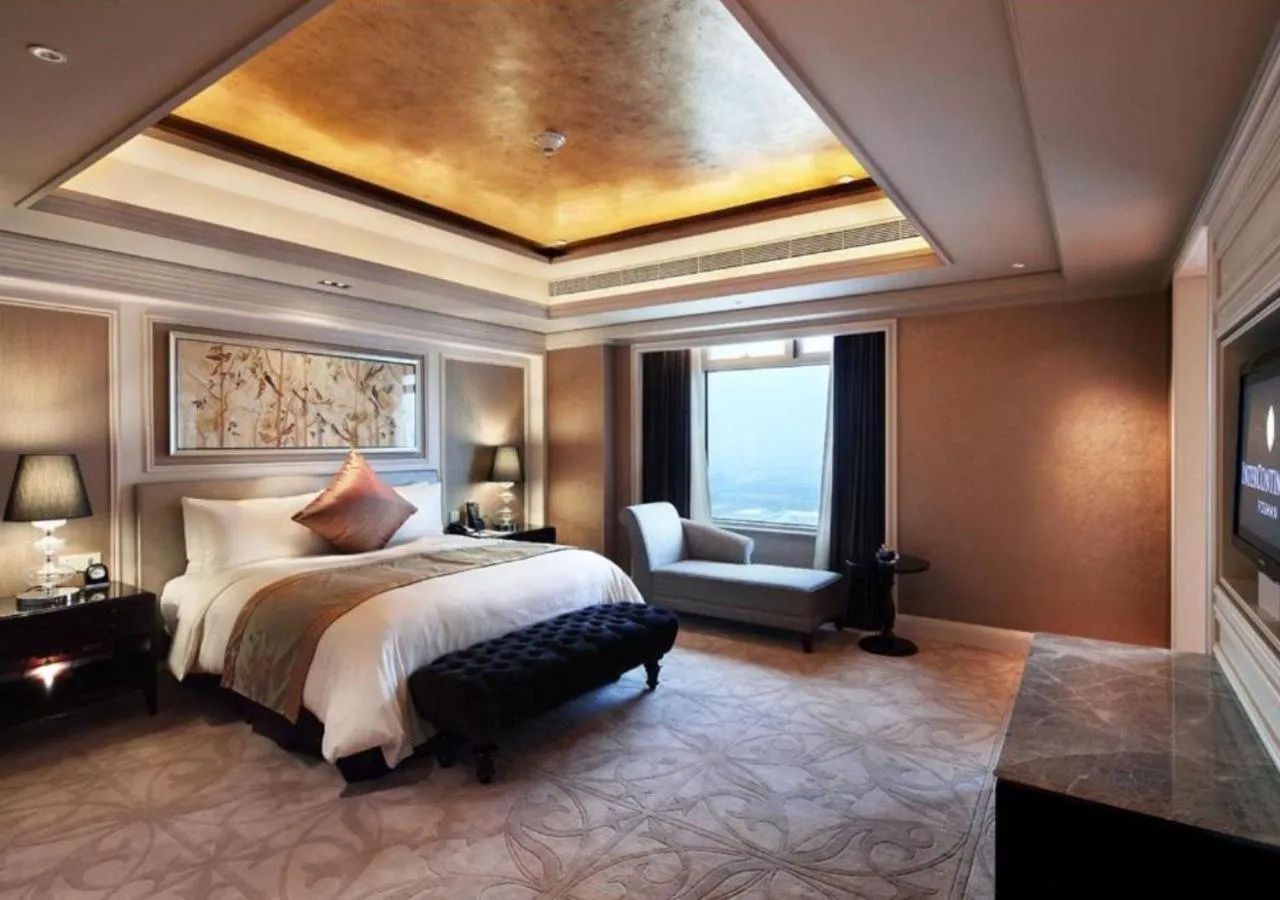 Photo of the whole room, Bed in InterContinental Foshan by IHG