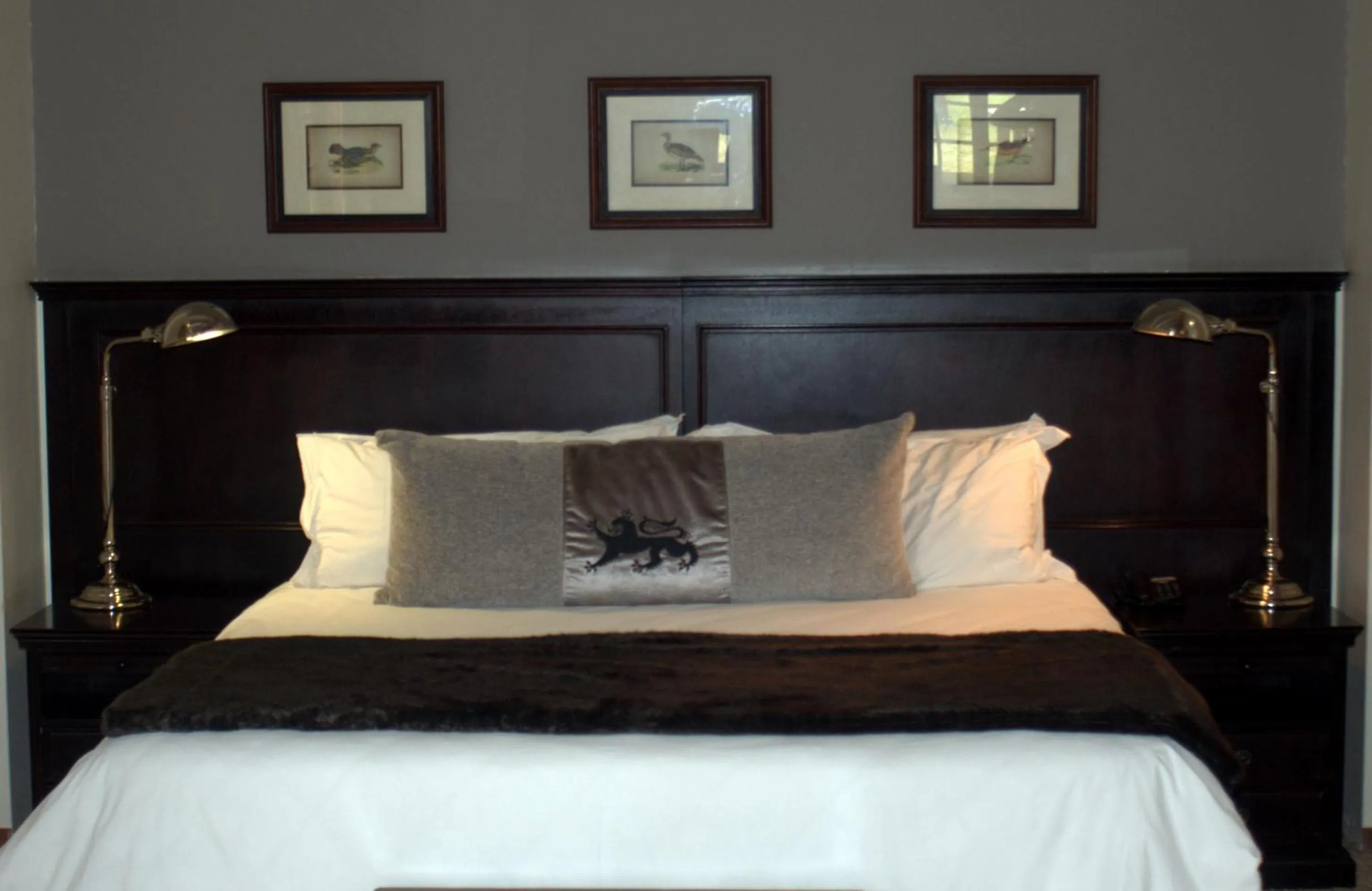 Bed in The Highlander Hotel Dullstroom