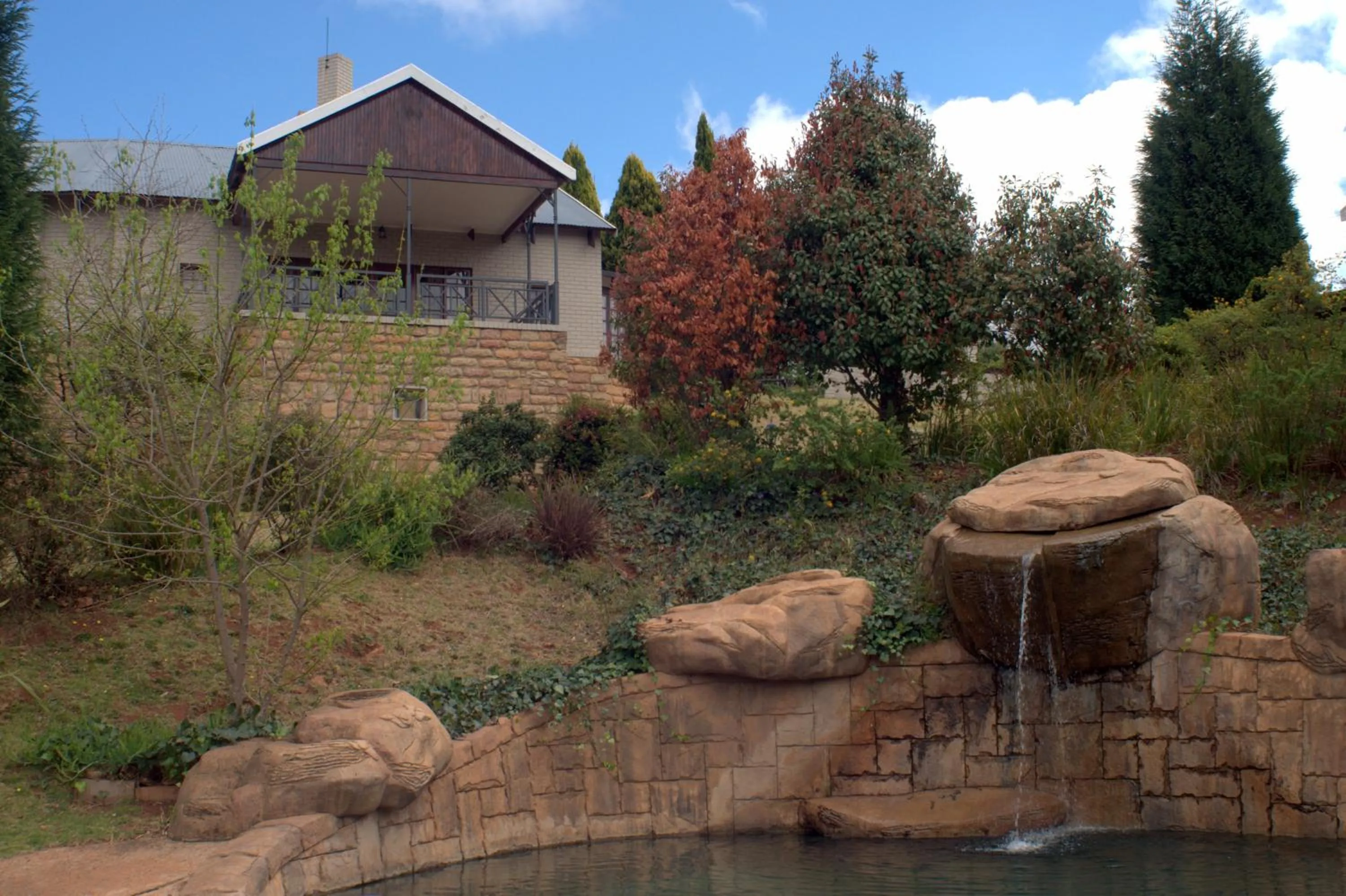 Swimming pool in The Highlander Hotel Dullstroom