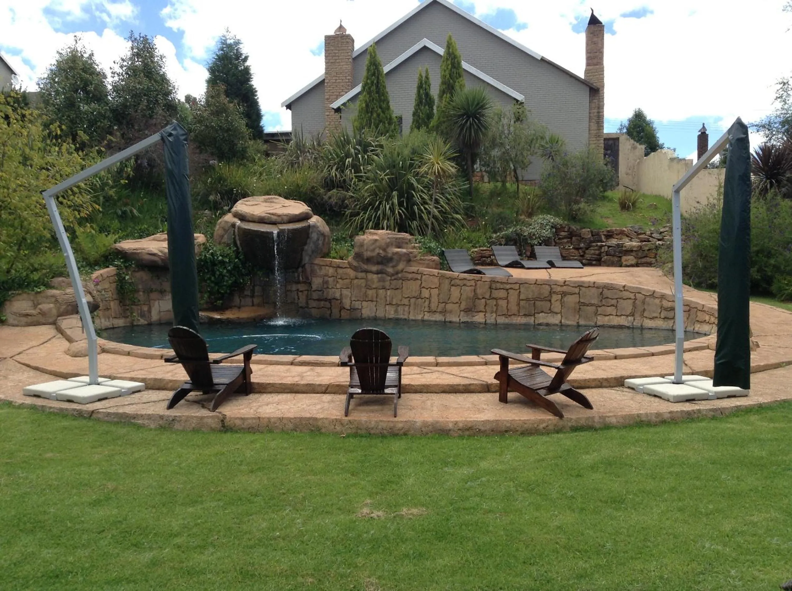 Swimming pool in The Highlander Hotel Dullstroom