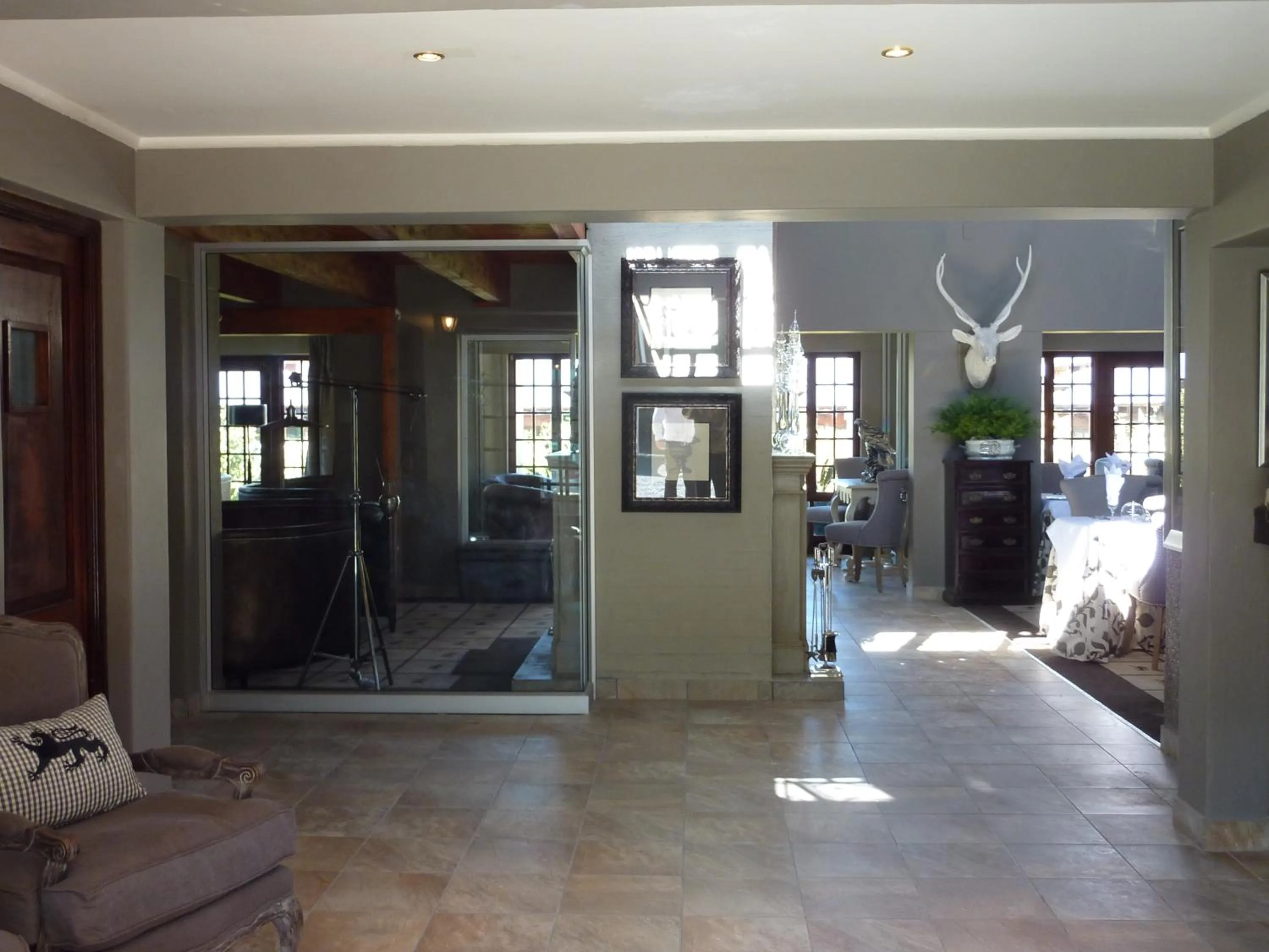 Lobby or reception in The Highlander Hotel Dullstroom