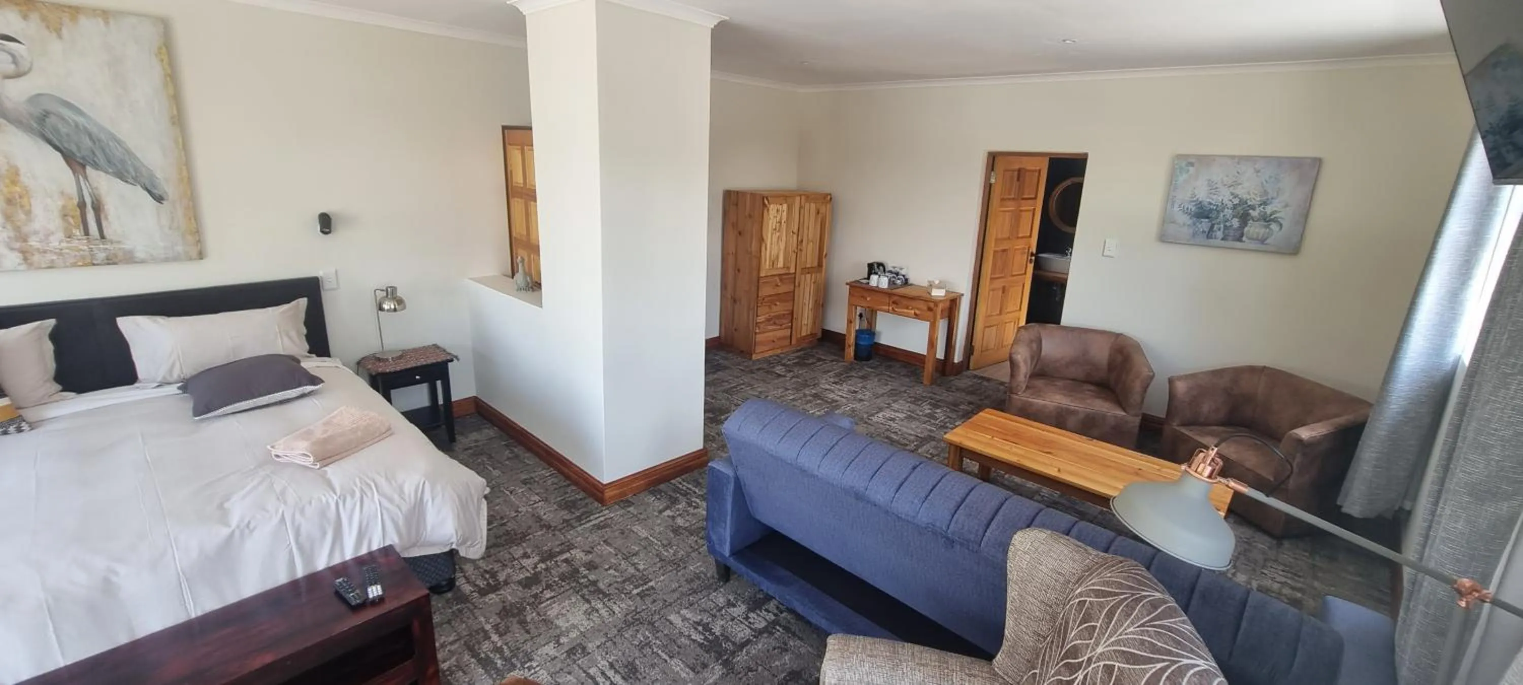 Bed in The Highlander Hotel Dullstroom