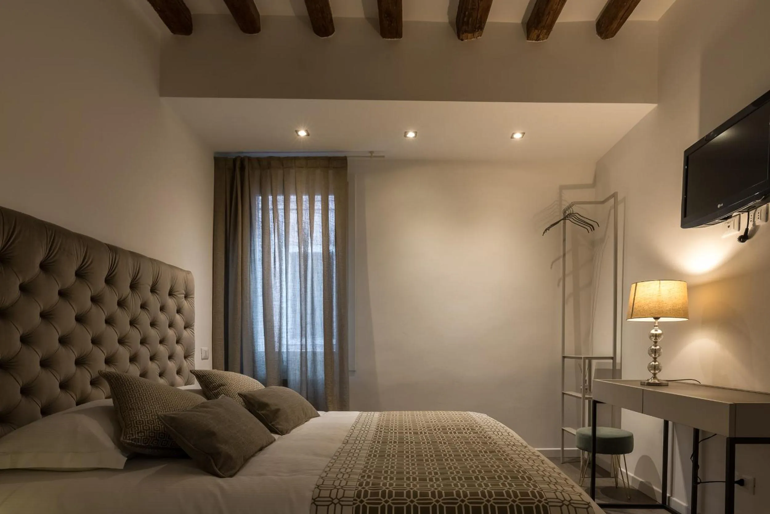 Bedroom, Bed in La Loggia della Luna