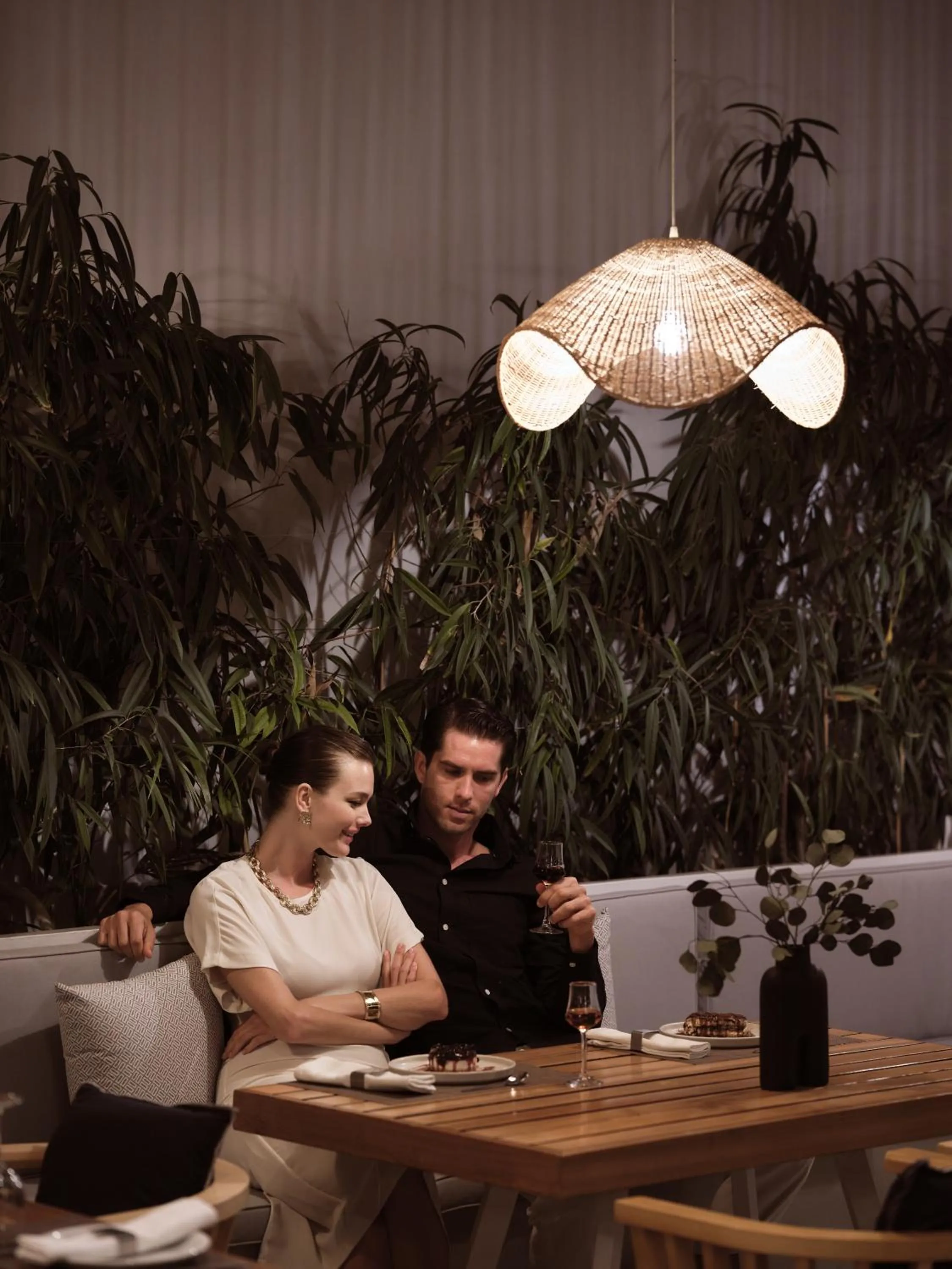 Restaurant/places to eat in Hotel St John Villas