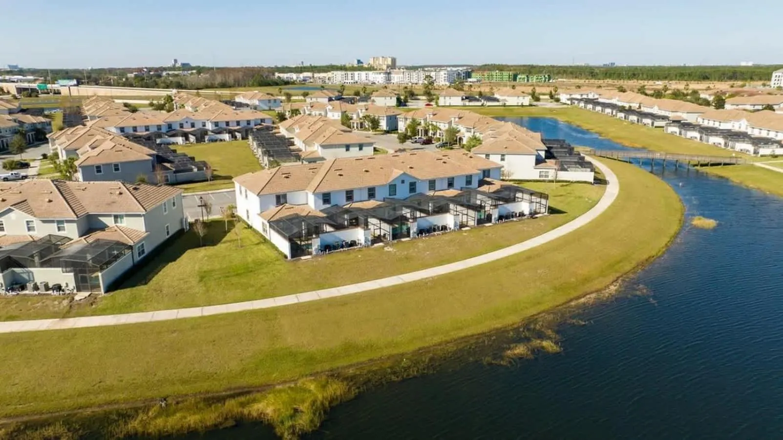 Four Bedrooms TownHome 4861