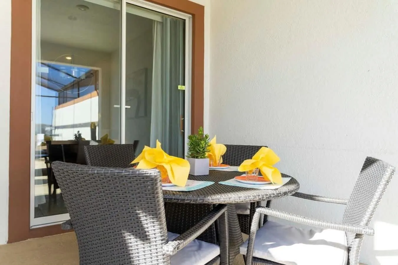 Four Bedrooms TownHome 4861