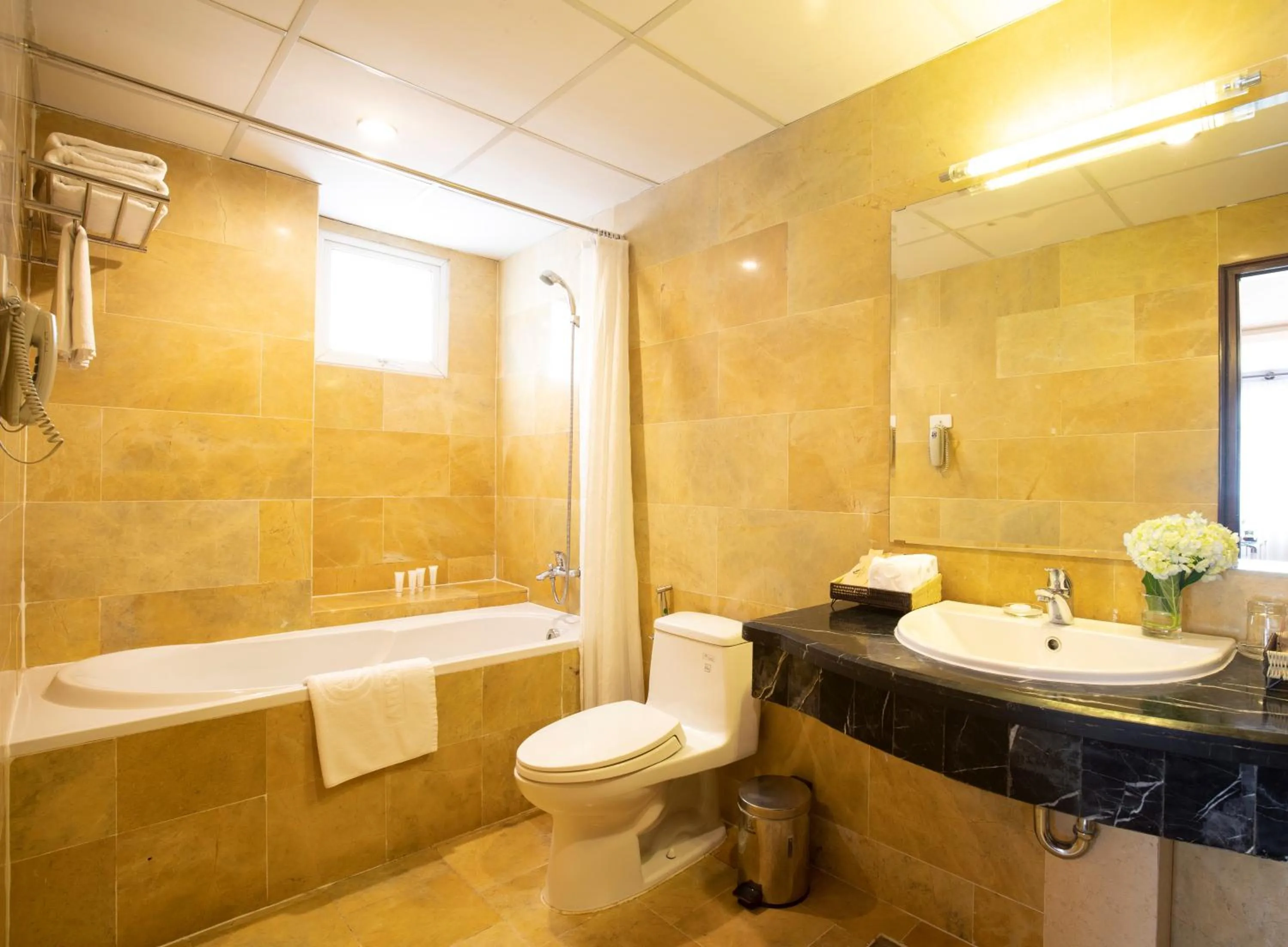 Bathroom in Aristo Saigon Hotel