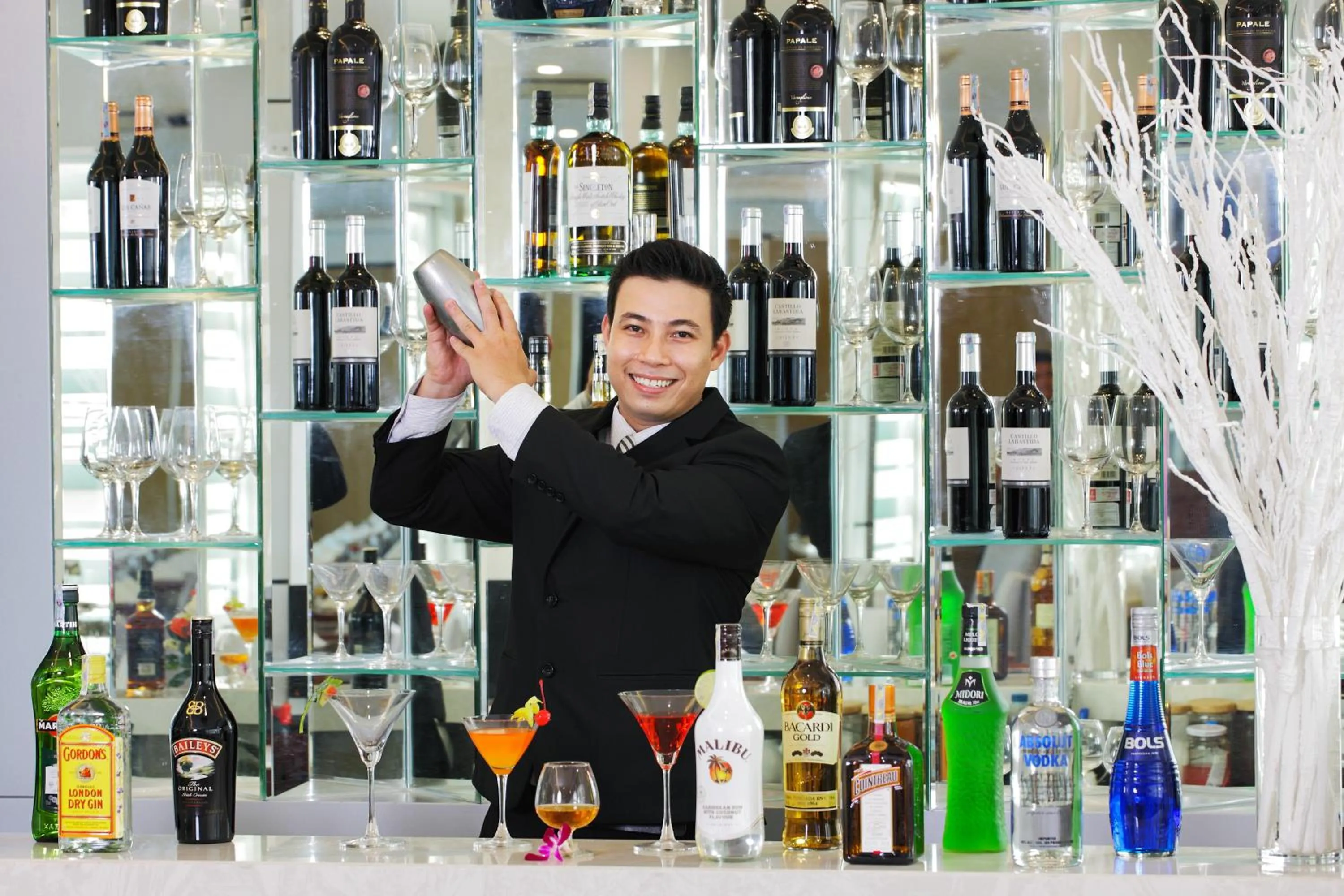 Lounge or bar in Aristo Saigon Hotel