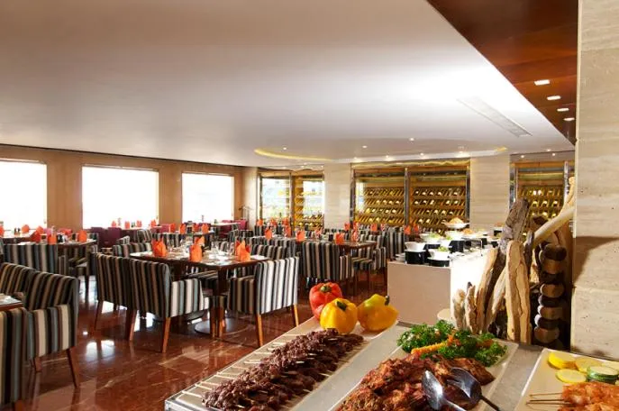 Restaurant/places to eat in Vissai Saigon Hotel