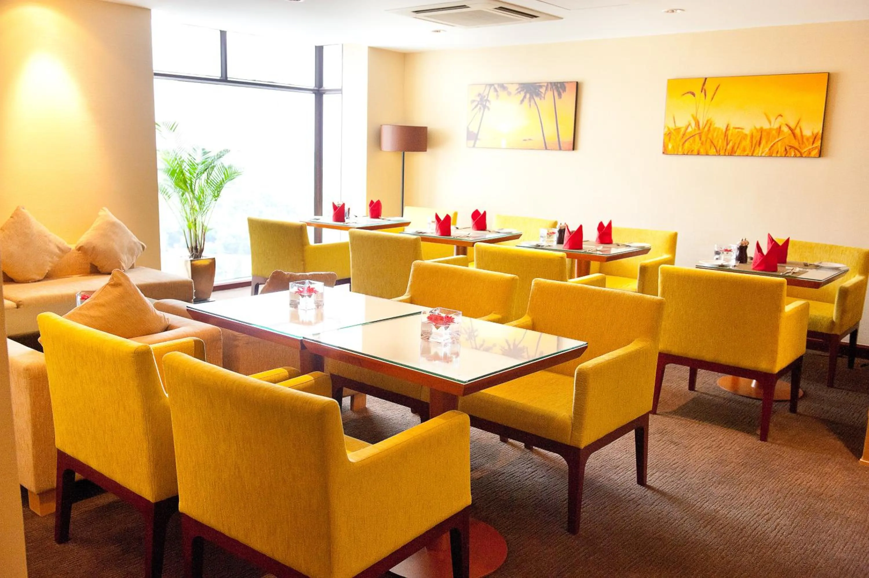 Restaurant/places to eat in Vissai Saigon Hotel