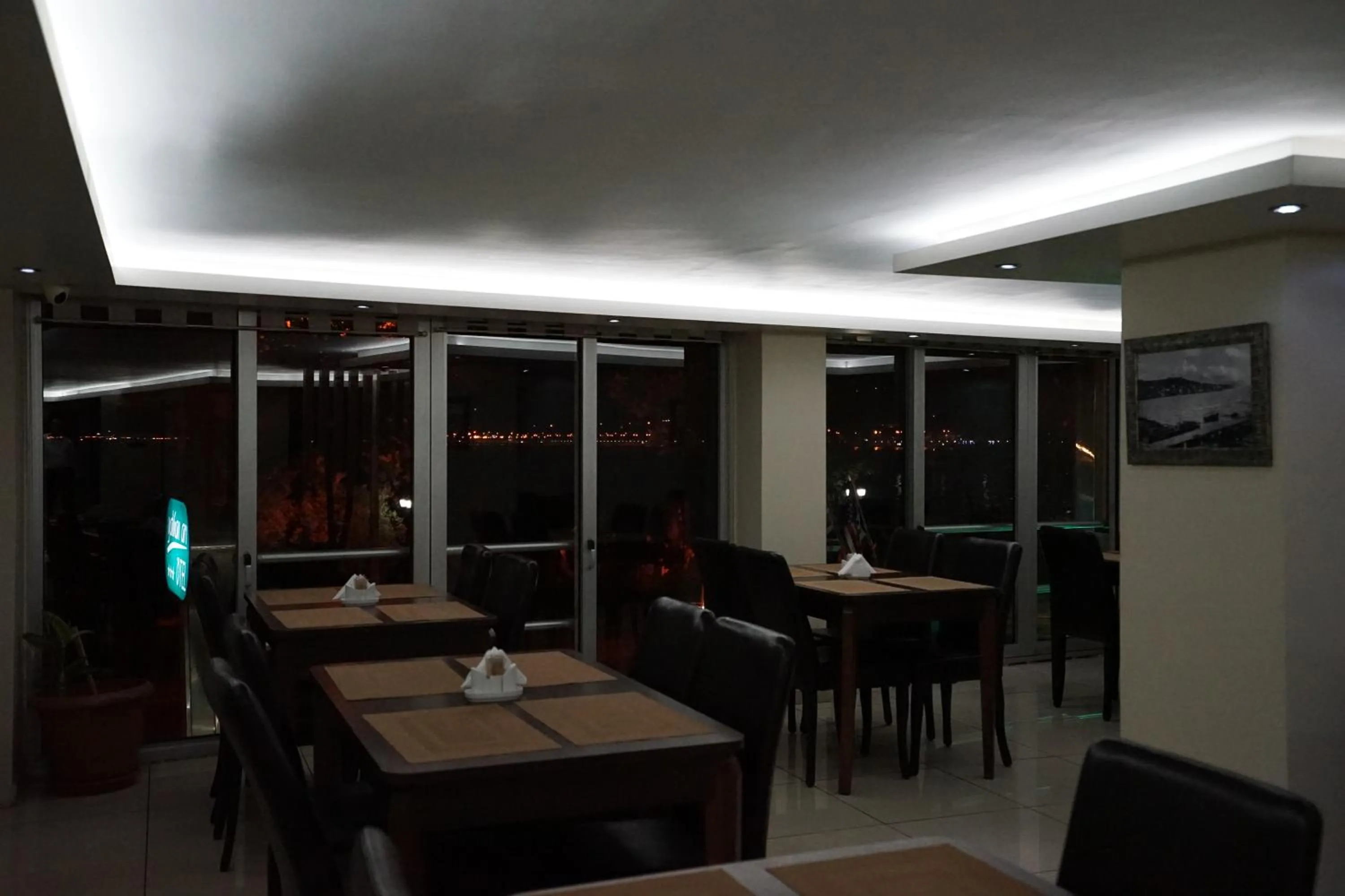Restaurant/places to eat in Yalihan Ari Hotel