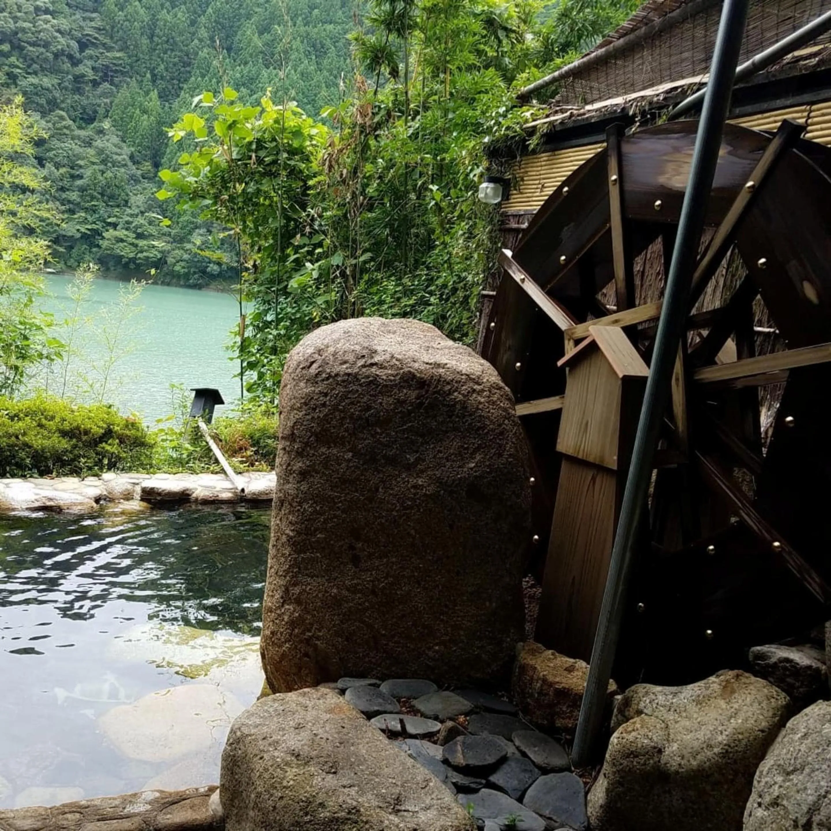 Area and facilities in Kosenkaku Yoshinoya