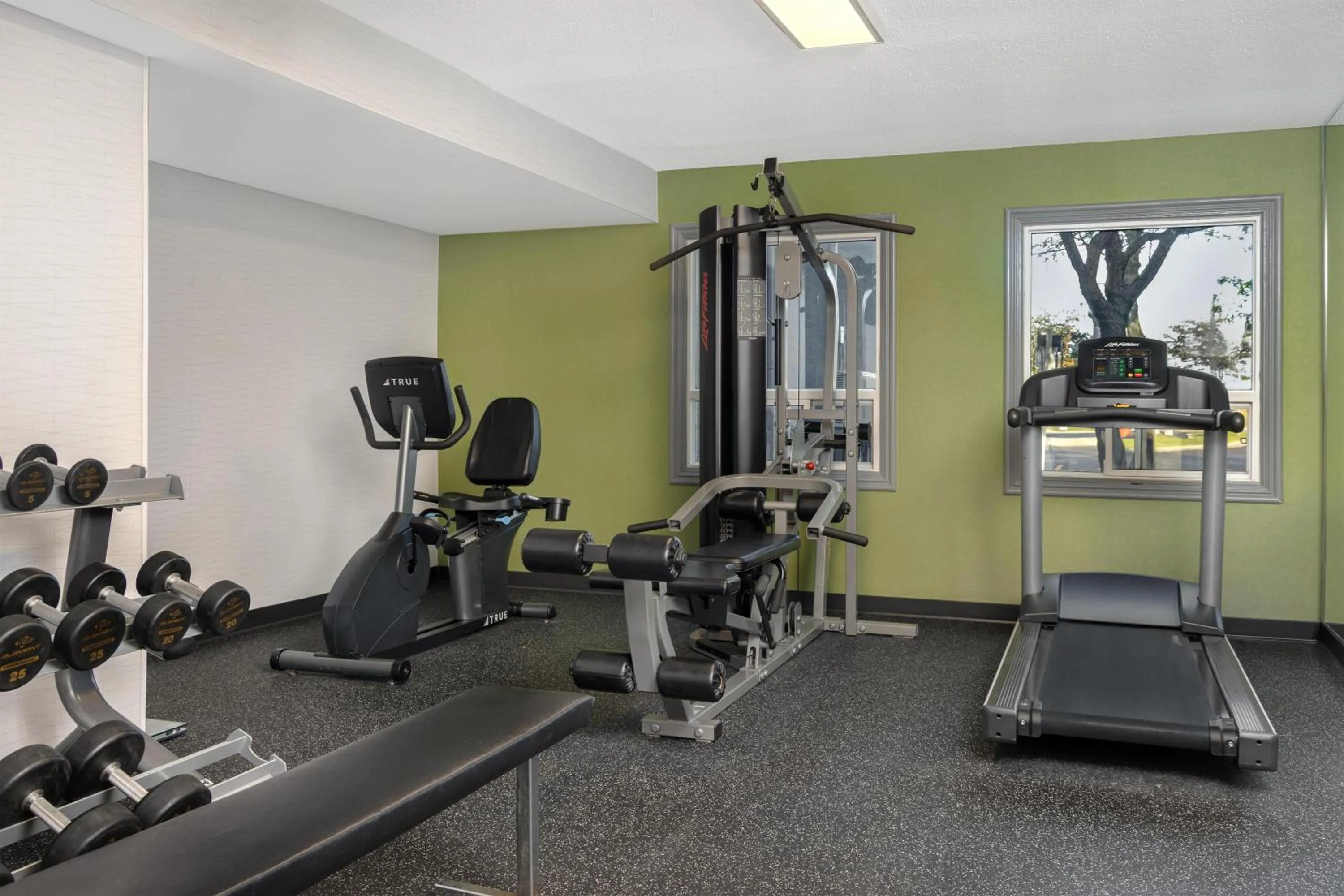 Fitness centre/facilities in Spark by Hilton Toronto Mississauga