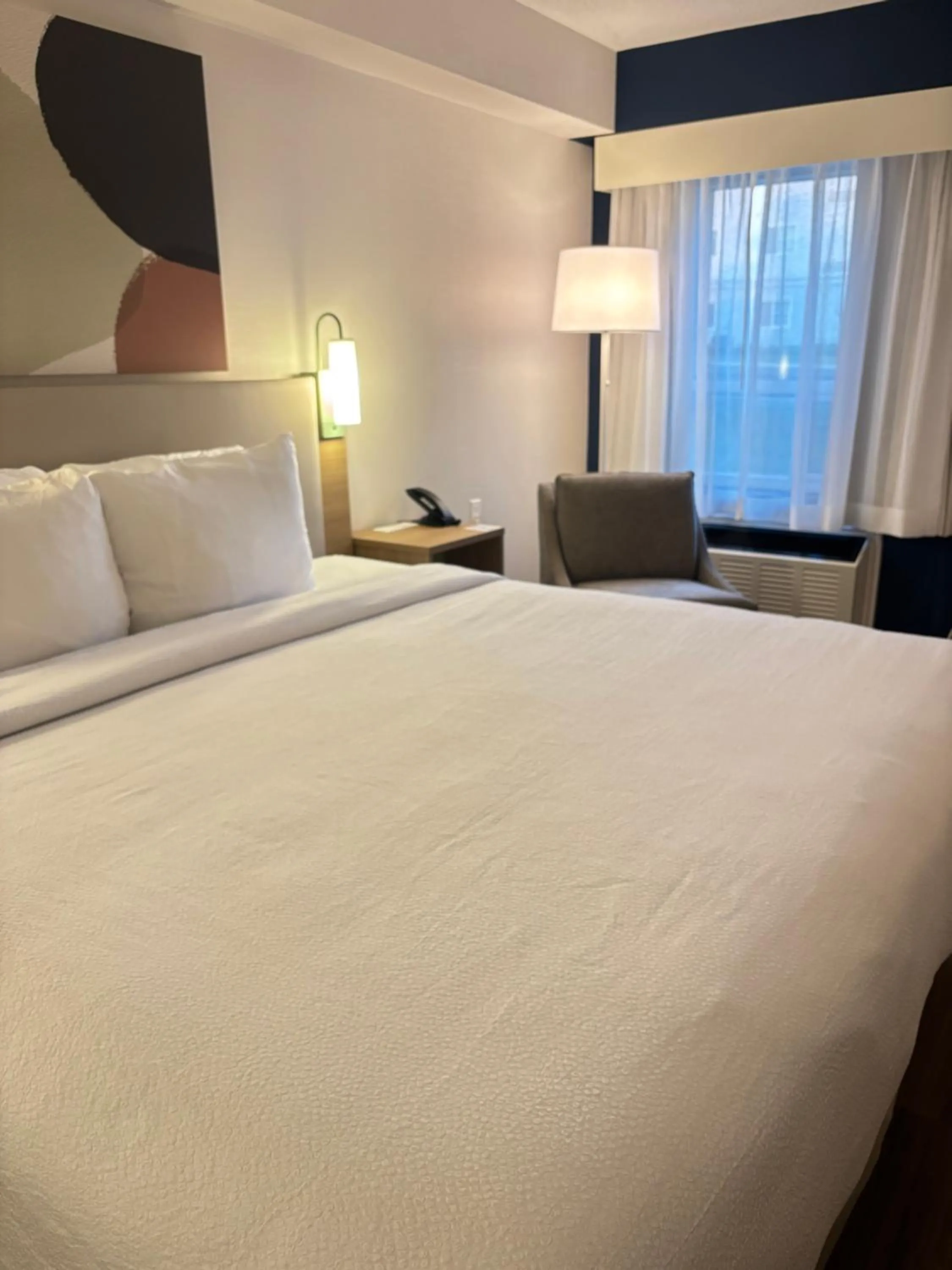 Bedroom, Bed in Spark by Hilton Toronto Mississauga