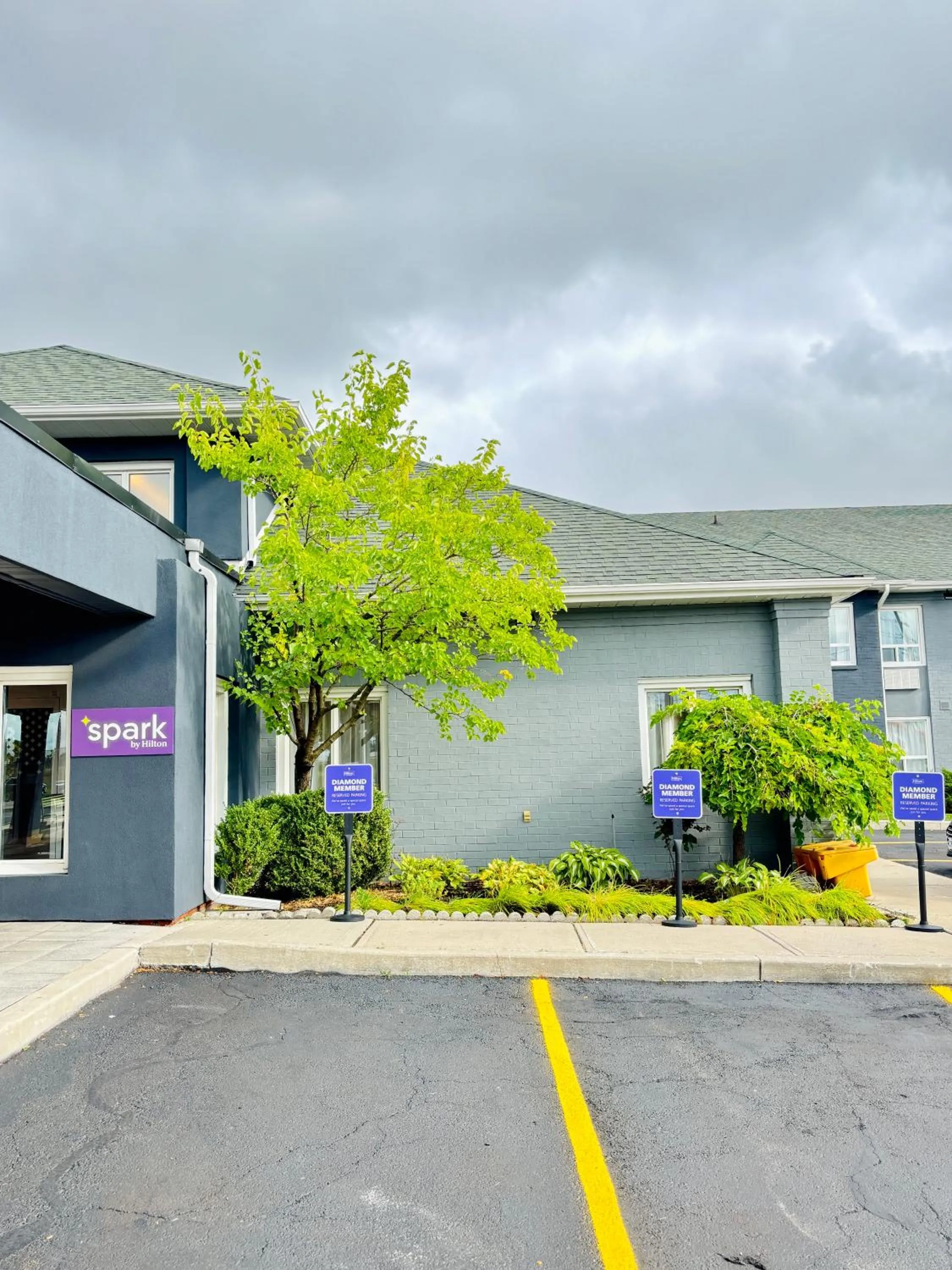 Parking in Spark by Hilton Toronto Mississauga