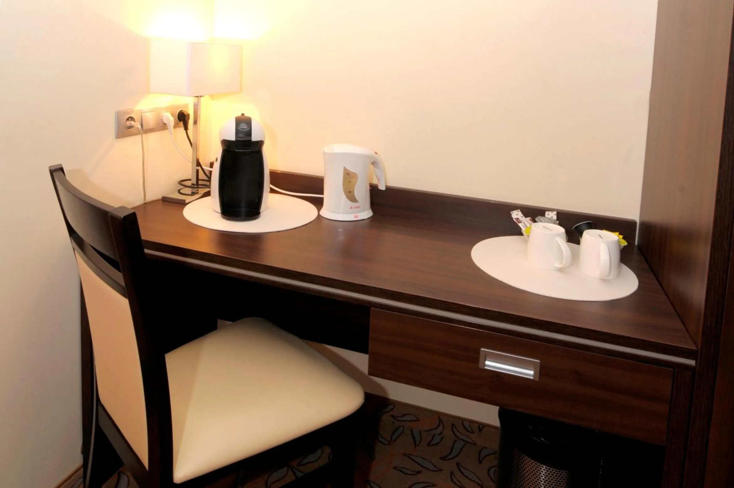 Coffee/tea facilities in Hotel Czardasz Spa & Wellness