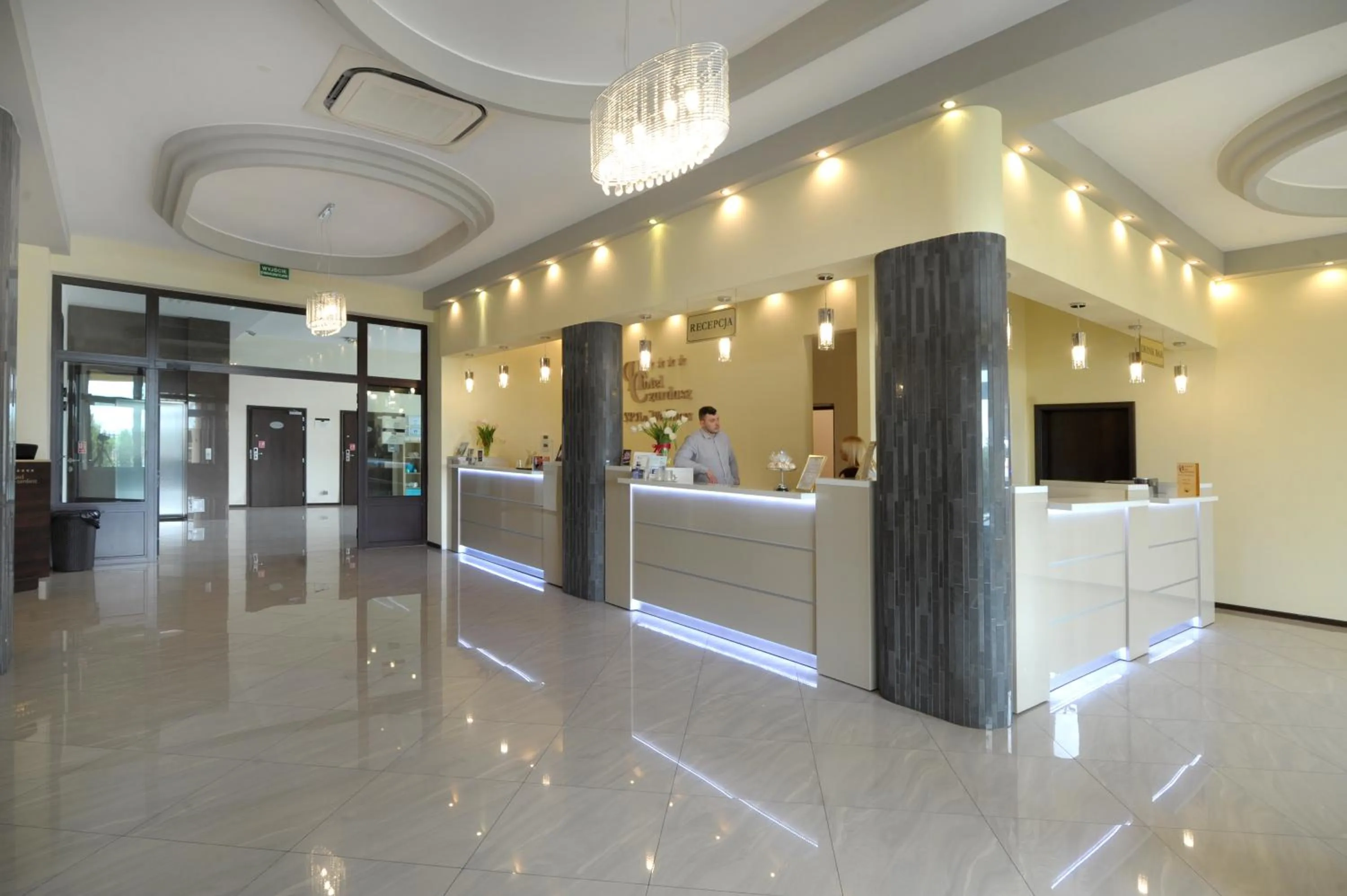 Lobby or reception in Hotel Czardasz Spa & Wellness