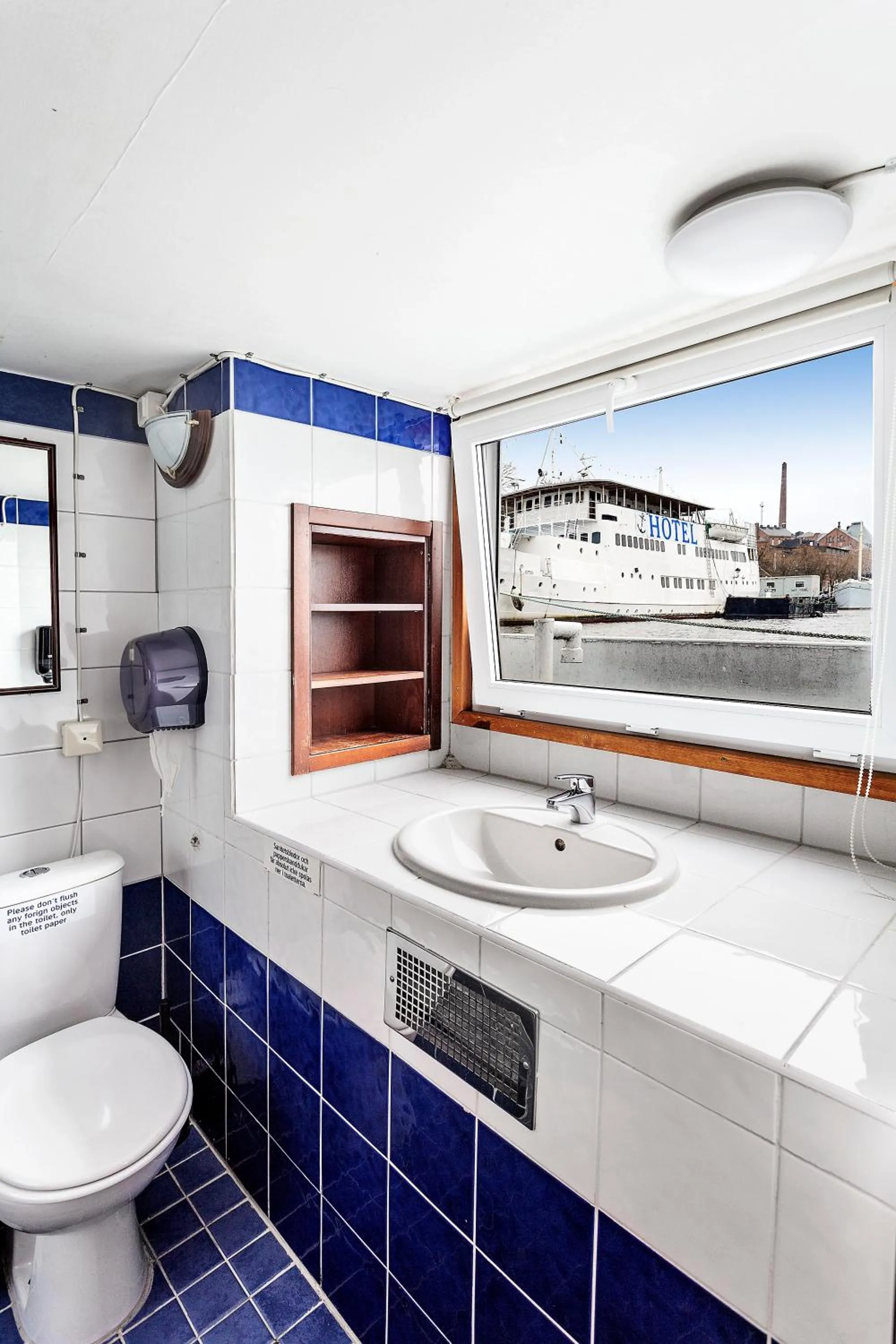 Bathroom in Rygerfjord Hotel & Hostel