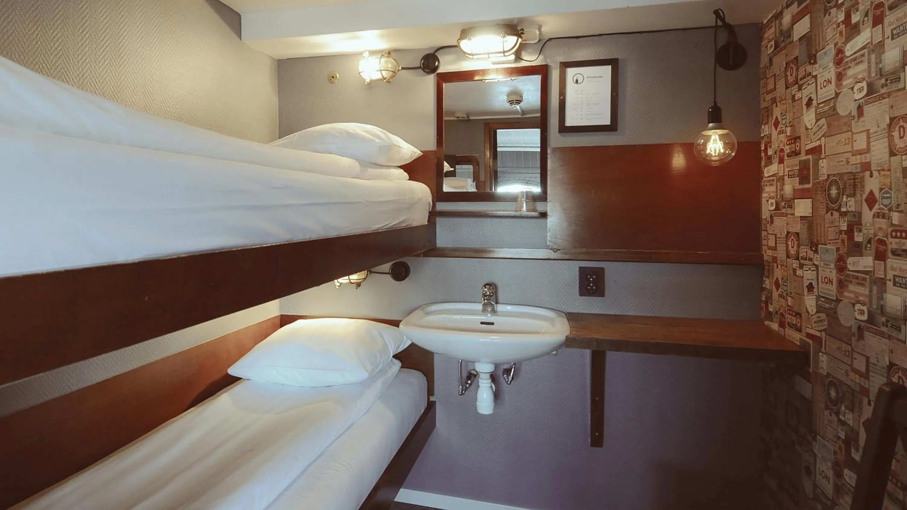 bunk bed, Bed in Rygerfjord Hotel & Hostel