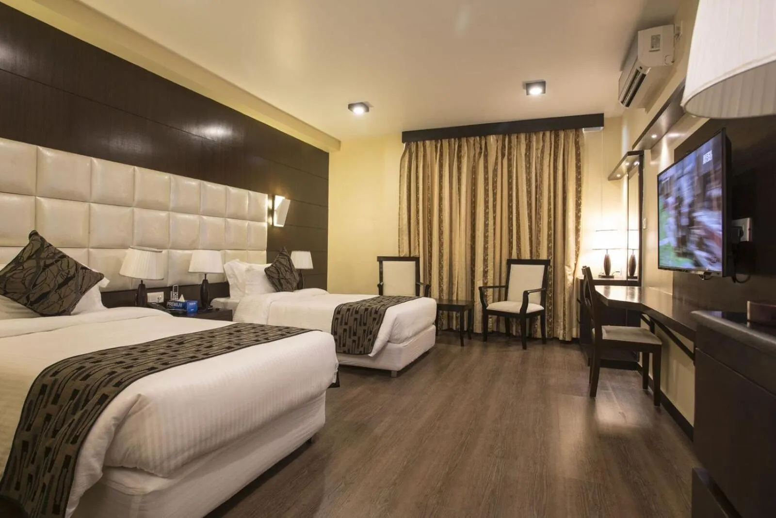 Bedroom, Bed in United Business Hotel