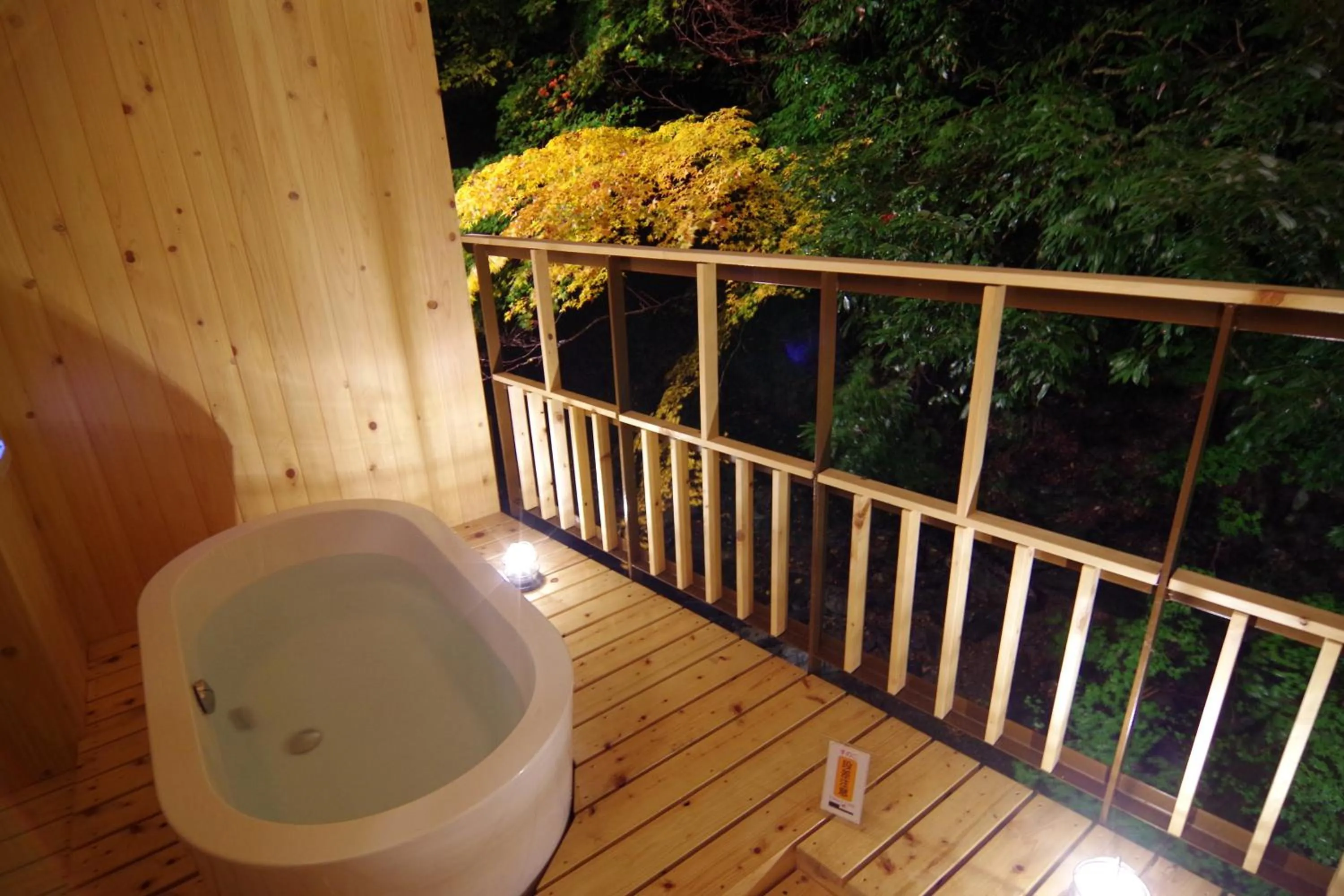 Open Air Bath in Misenkan